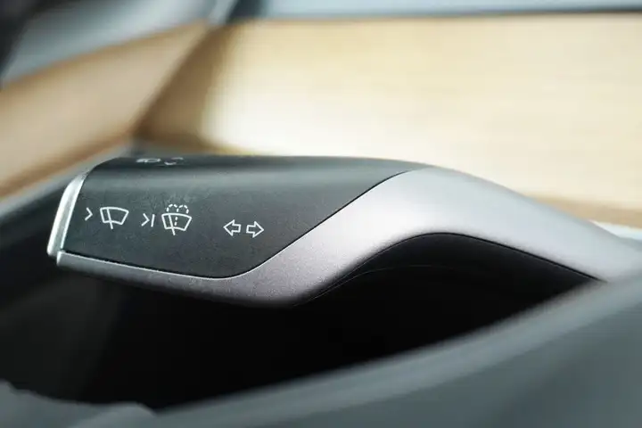 Tesla Model 3 2022, foto 15