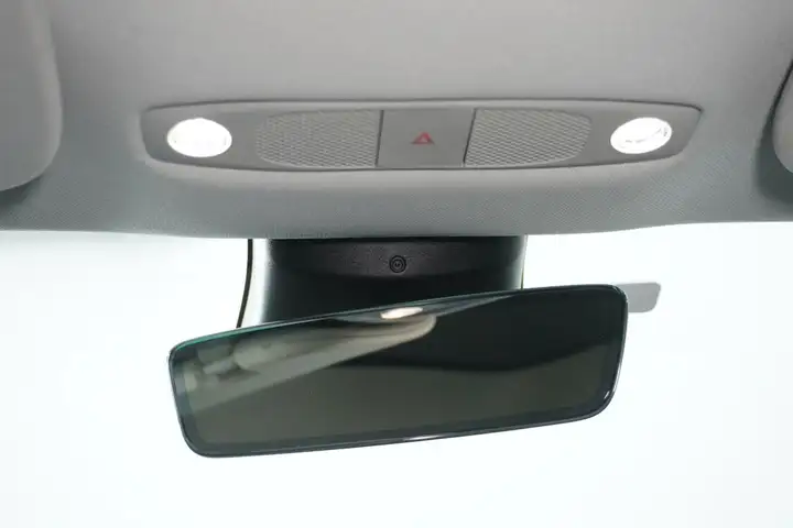 Tesla Model 3 2022, foto 27