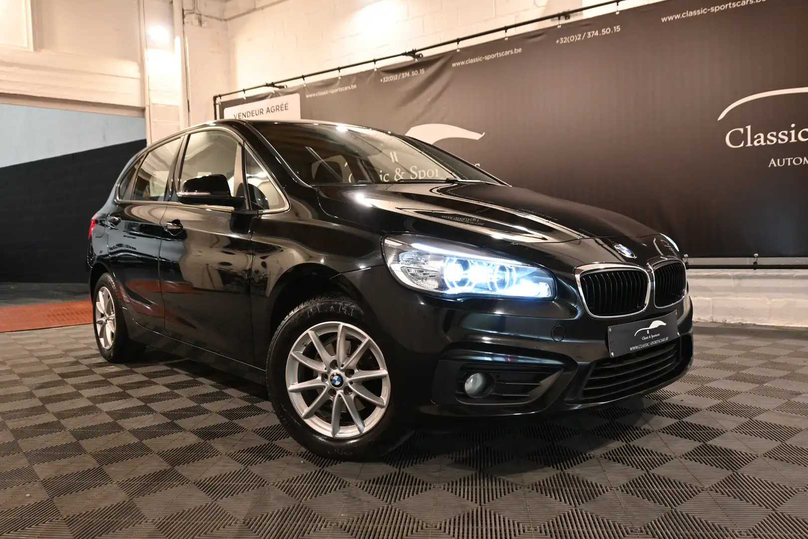 BMW 216 i Active Tourer / GPS NAVI / LEDS / ATTELAGE !! Negro - 2