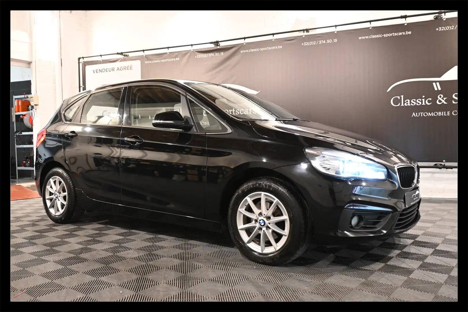 BMW 216 i Active Tourer / GPS NAVI / LEDS / ATTELAGE !! Negro - 1