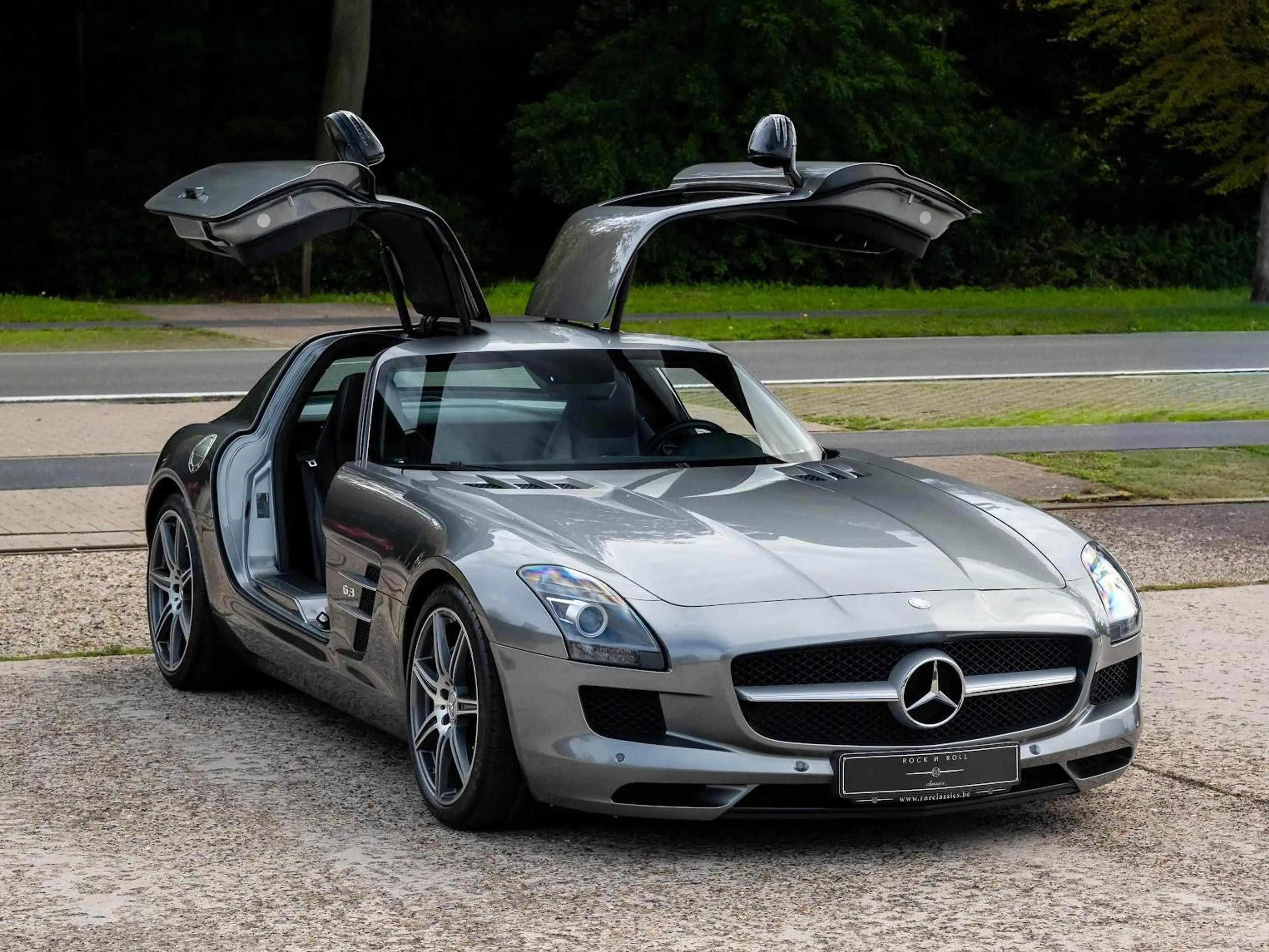 Mercedes-Benz SLS SLS AMG | Rare 756U MANUFAKTUR Himalaya Grey Metallic — photo 11