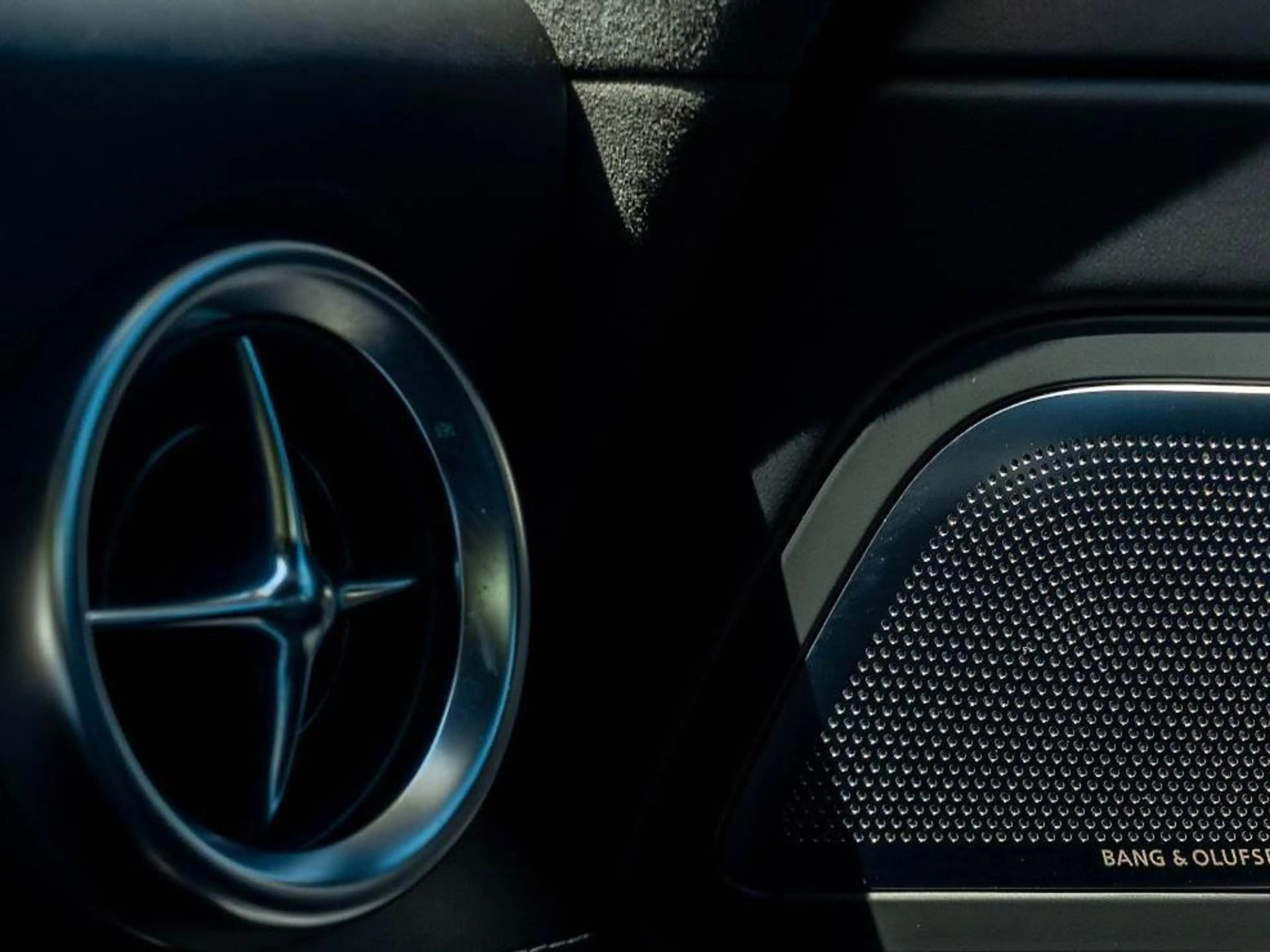 Mercedes-Benz SLS SLS AMG | Rare 756U MANUFAKTUR Himalaya Grey Metallic — photo 3