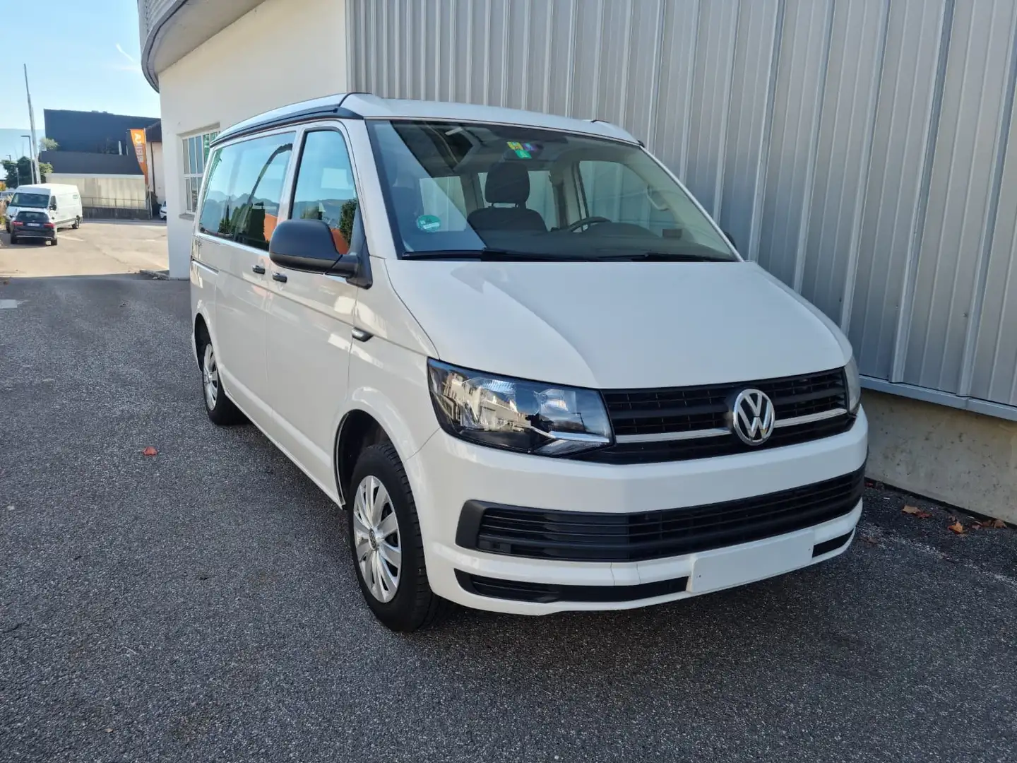 Volkswagen T6 California 2.0 TDI Beach/230V/ Riscaldamento ausiliario/1.Ma. Weiß - 1