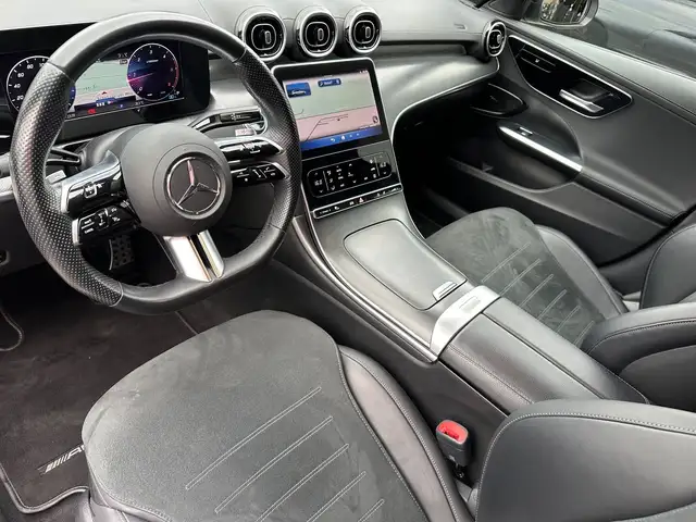 Mercedes-Benz C-Class view 11