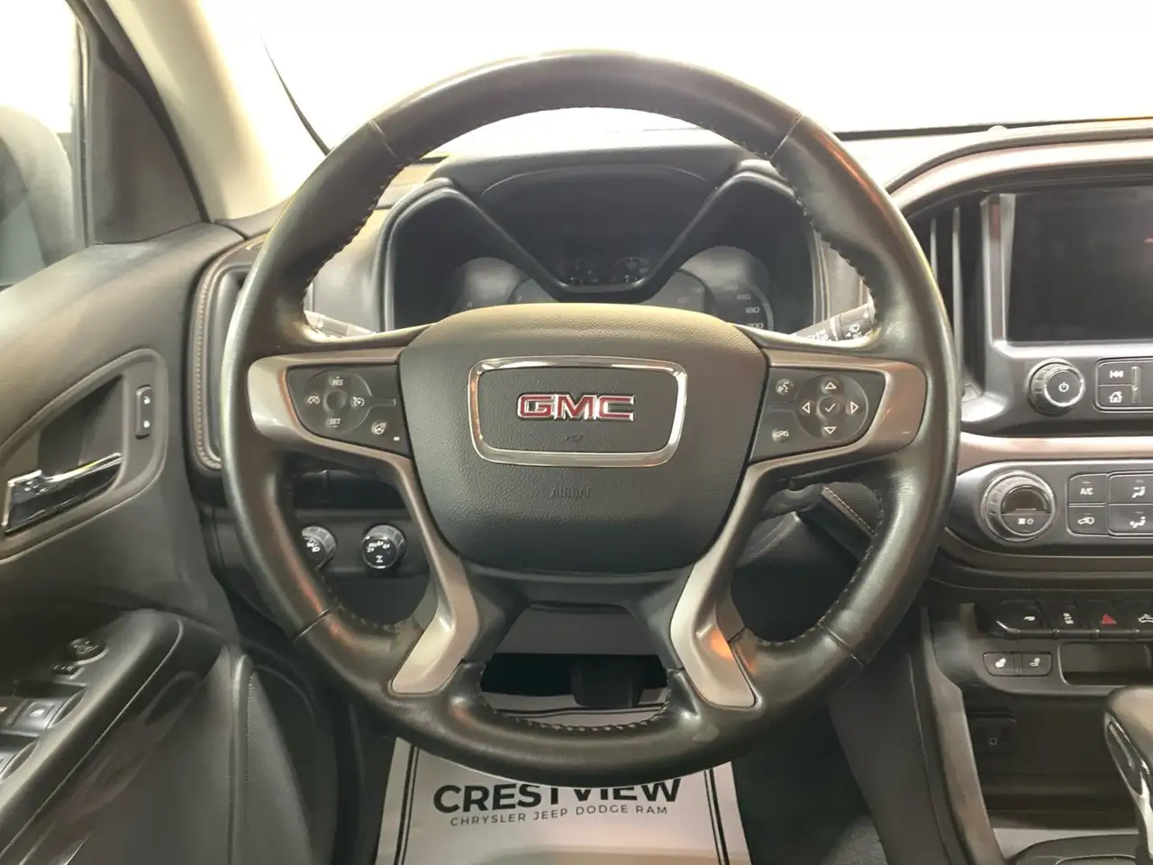 GMC Canyon снимка GMC Canyon