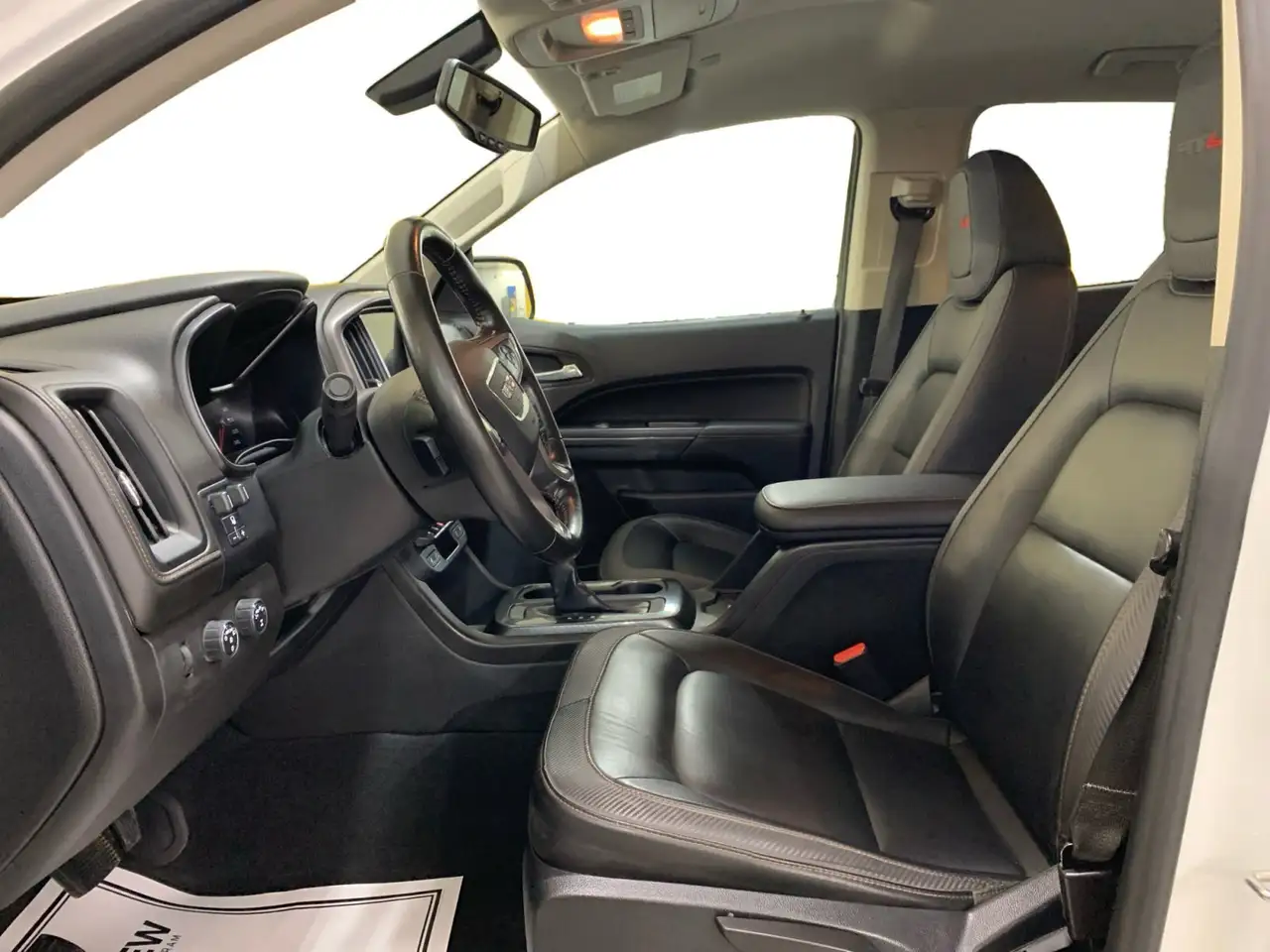GMC Canyon снимка GMC Canyon