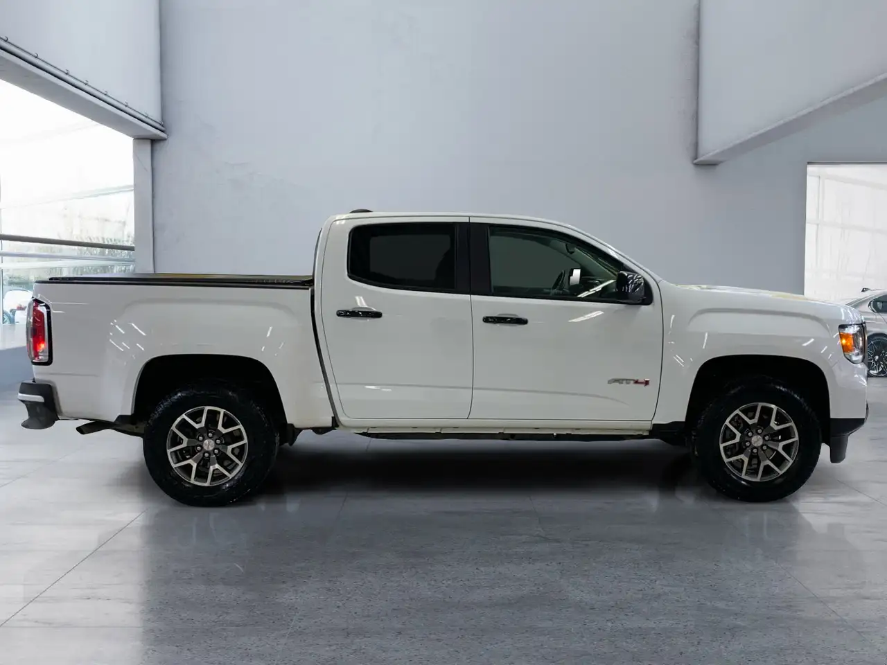 GMC Canyon снимка GMC Canyon