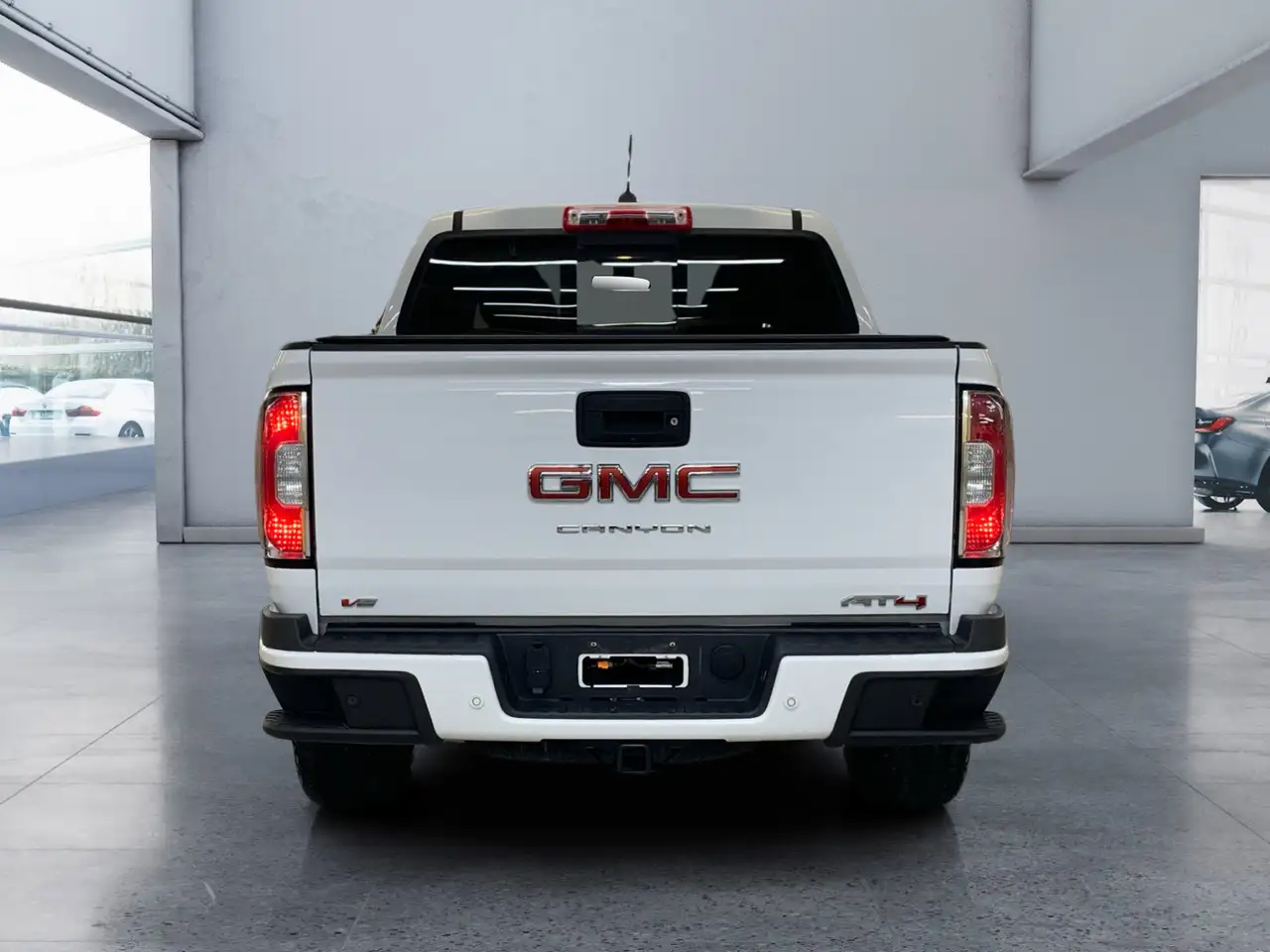 GMC Canyon снимка GMC Canyon