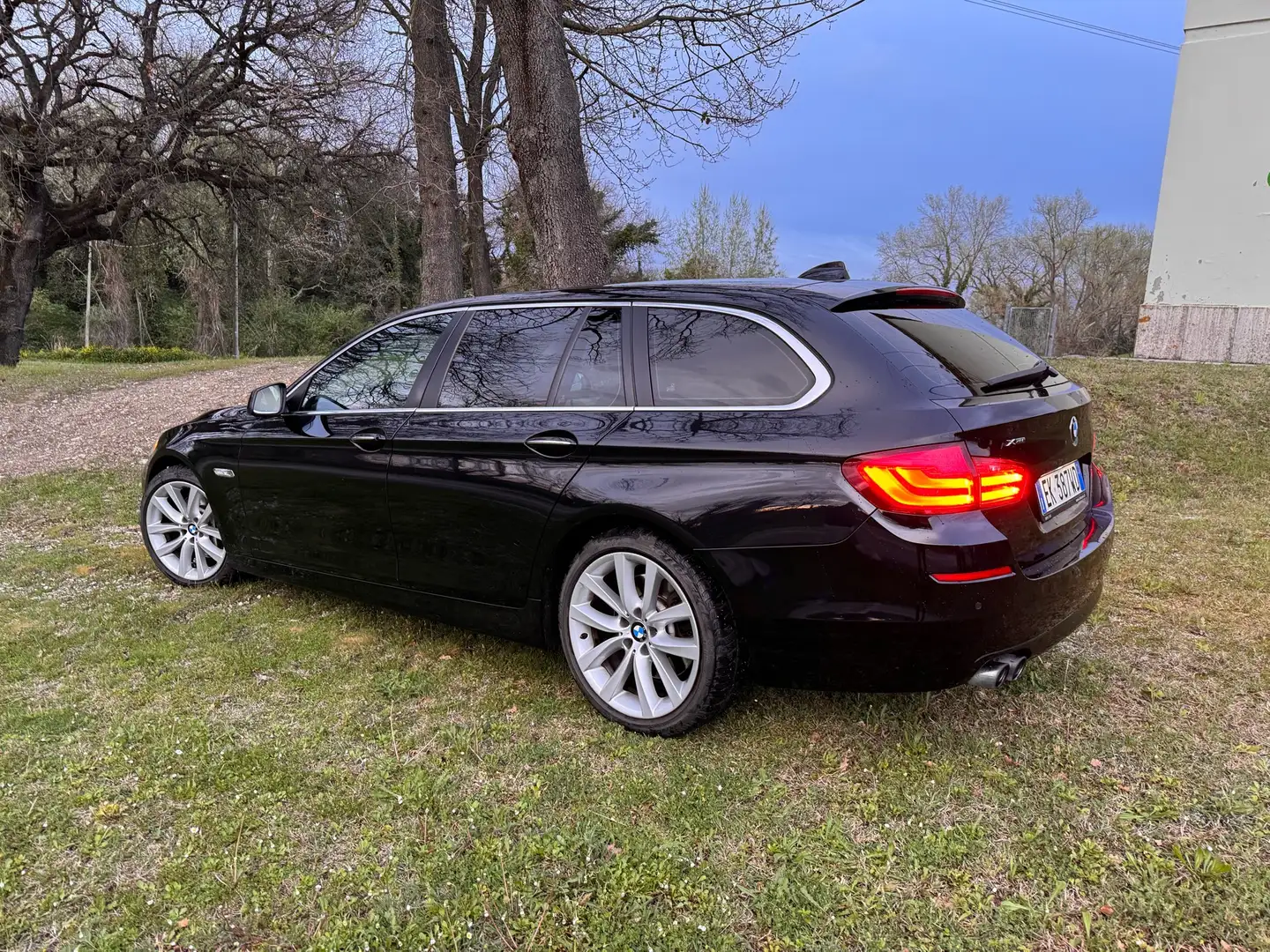 BMW 530 530d Touring xdrive Business auto Fekete - 1