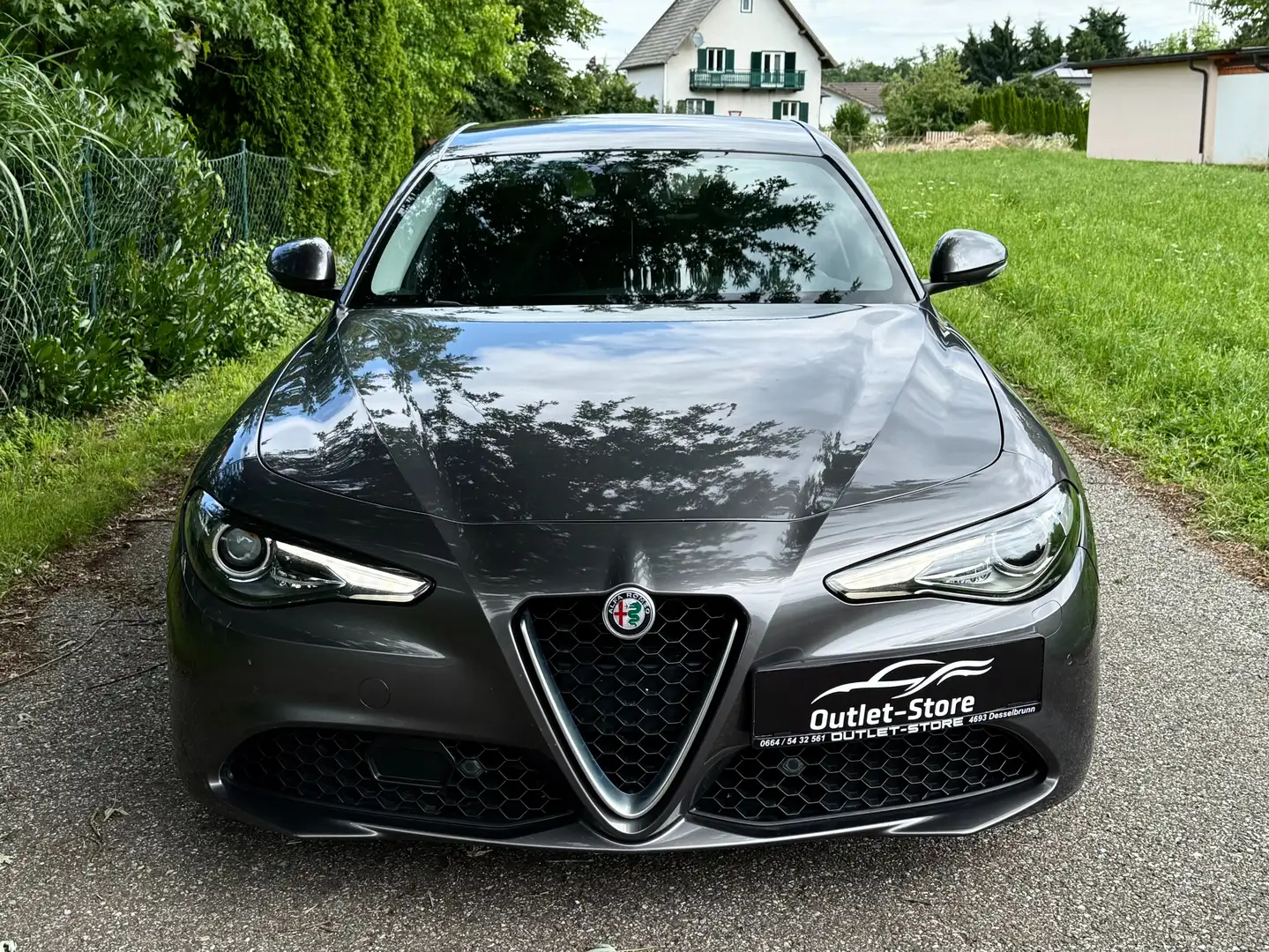 Alfa Romeo Giulia Super 2,2 JTDM Aut.*1.Besitz*Navi*Leder*R-Kamera* Сірий - 2