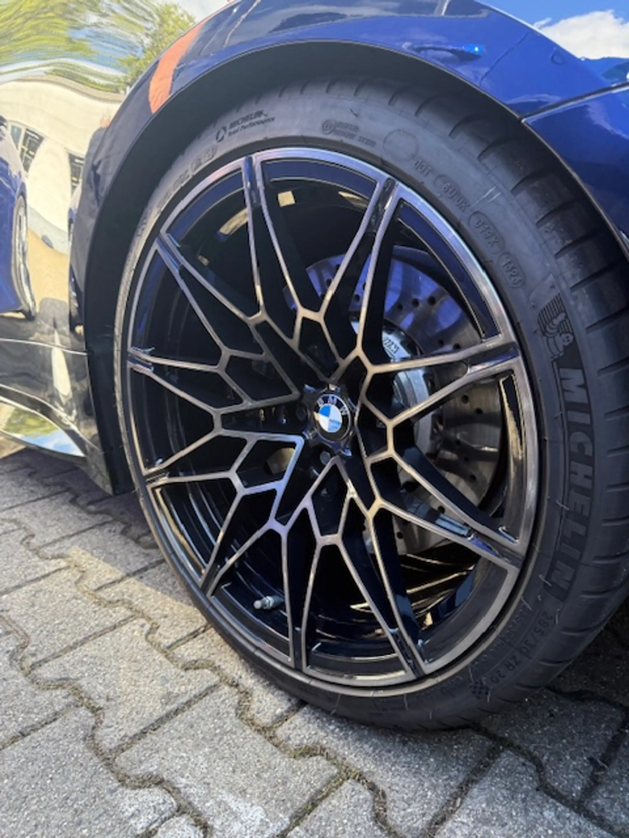 BMW M4 xDrive Competition — photo 14