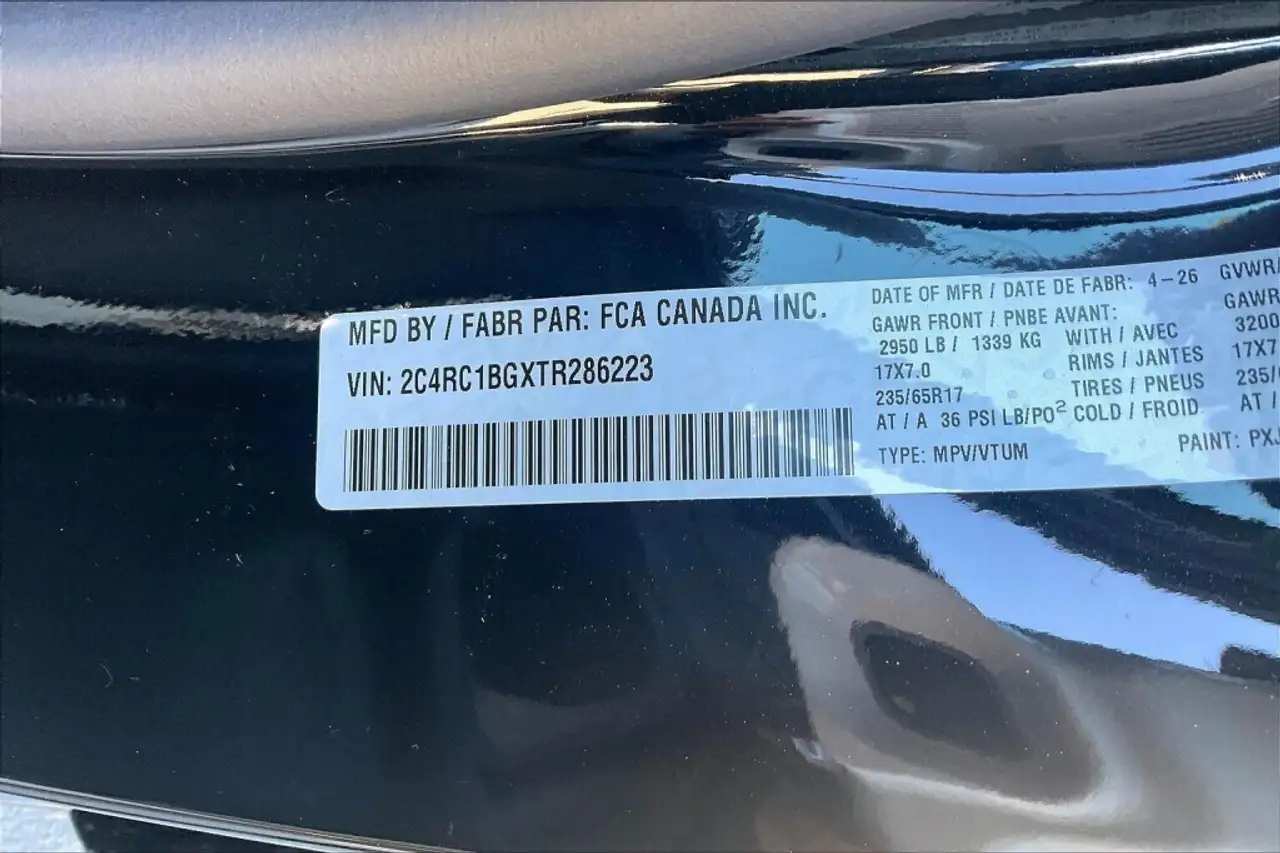 Chrysler Pacifica photo Chrysler Pacifica