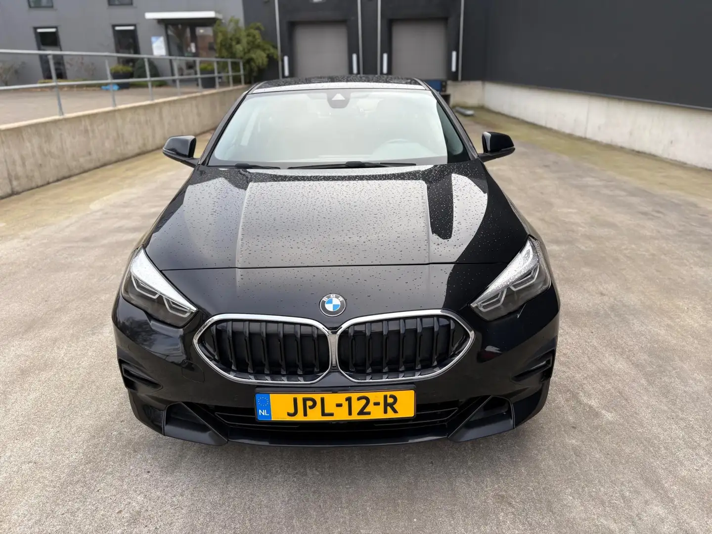 BMW 218 2-serie Gran Coupé High Executive 218i Zwart - 2