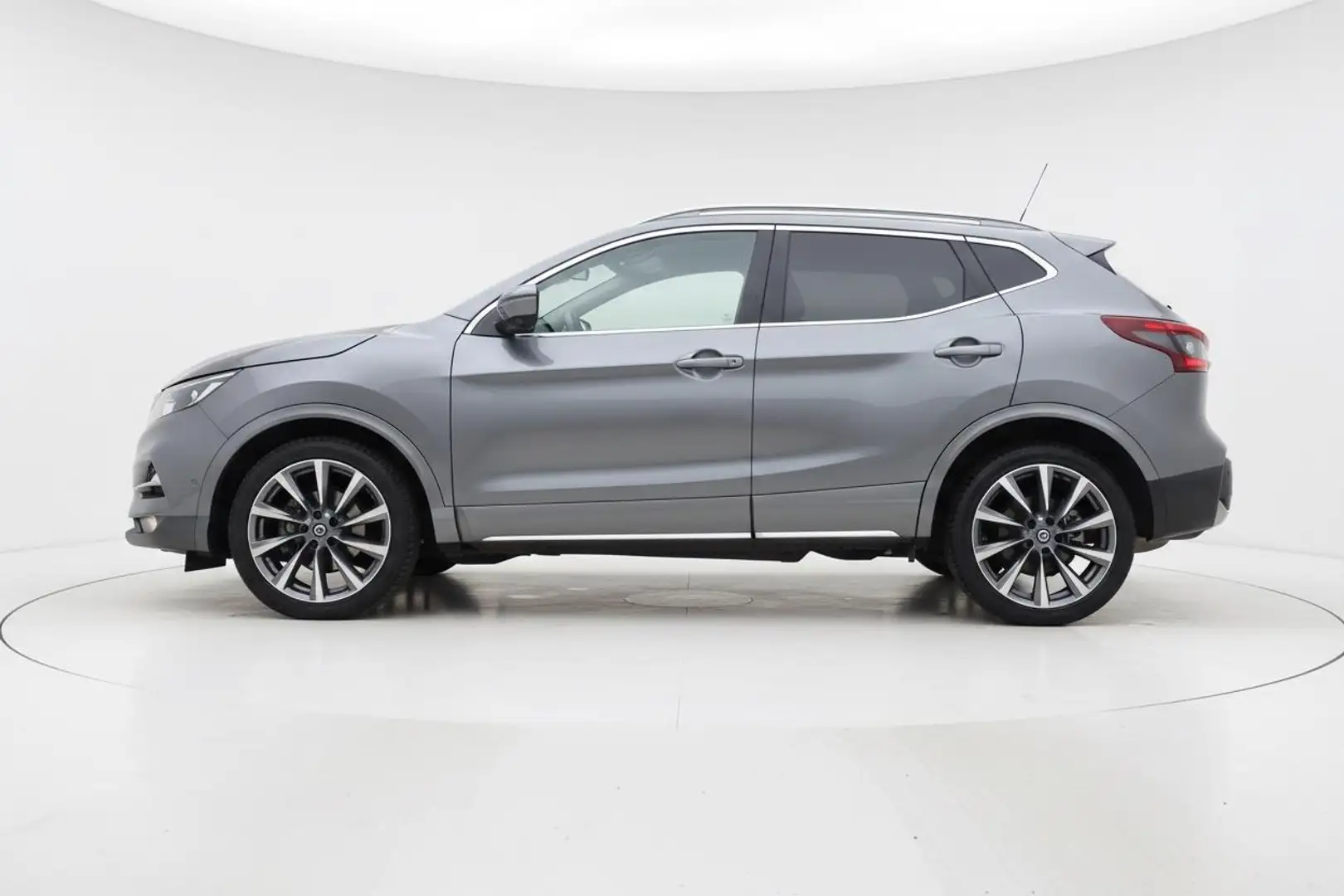 Nissan Qashqai 1.3 DIG-T Tekna Grau - 2