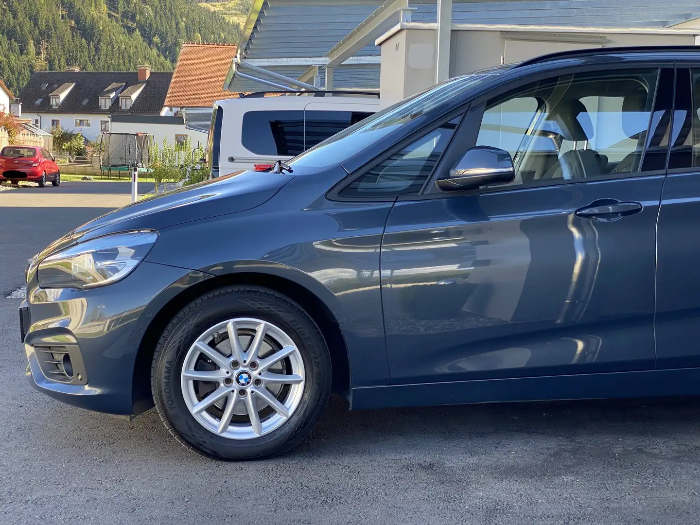 BMW 216 216d Active Tourer Advantage Advantage Grau - 2