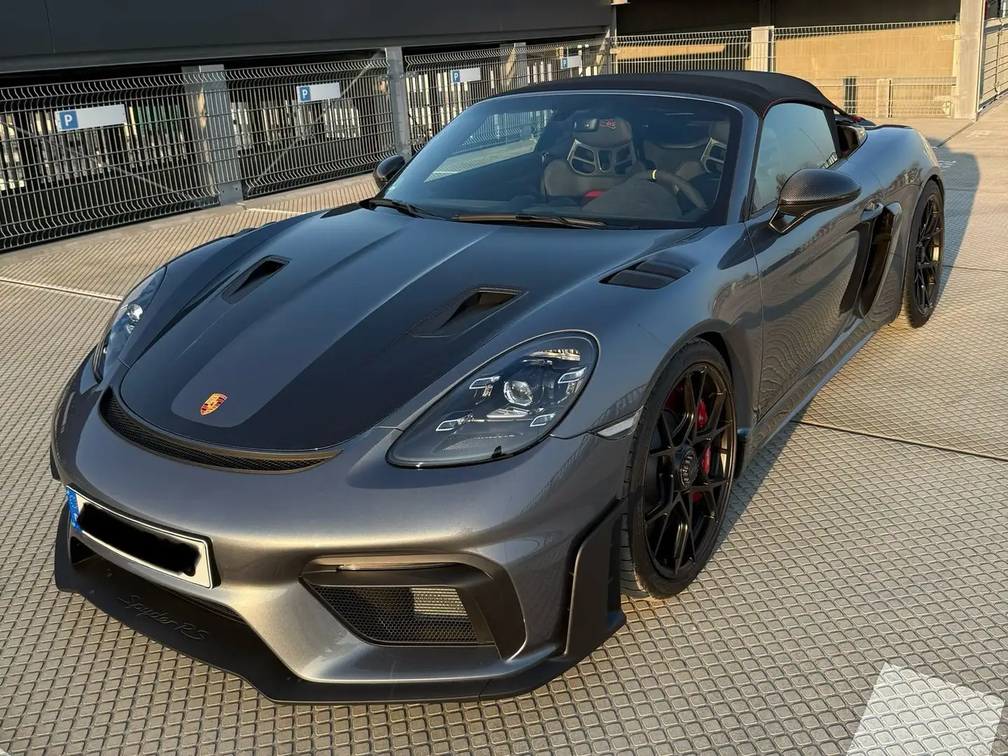 Porsche 718 Spyder 718 Spyder RS Weissach-Paket Gris - 1