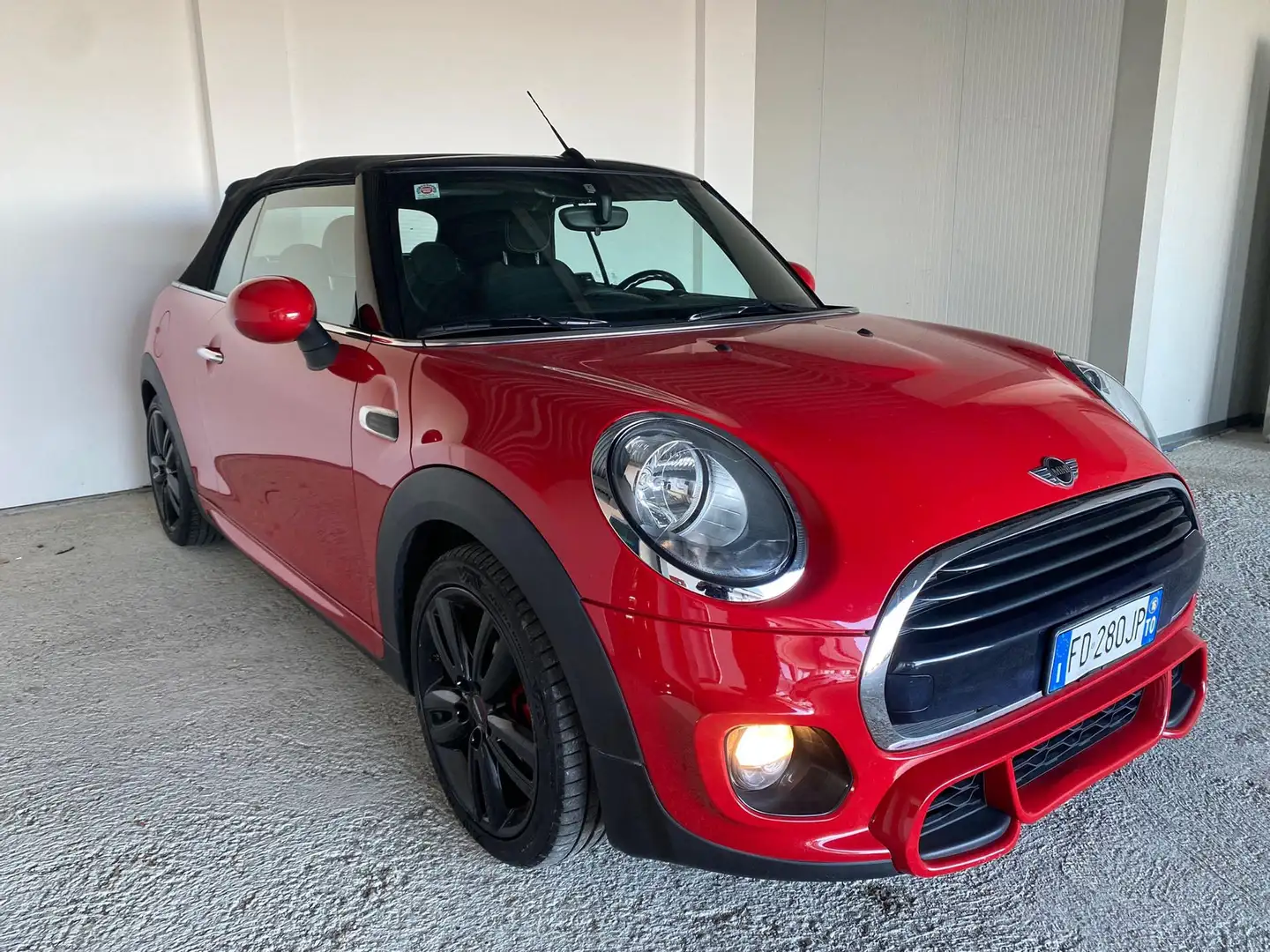 MINI Cooper Cabrio Mini Cabrio 1.5 Cooper Hype Красный - 2