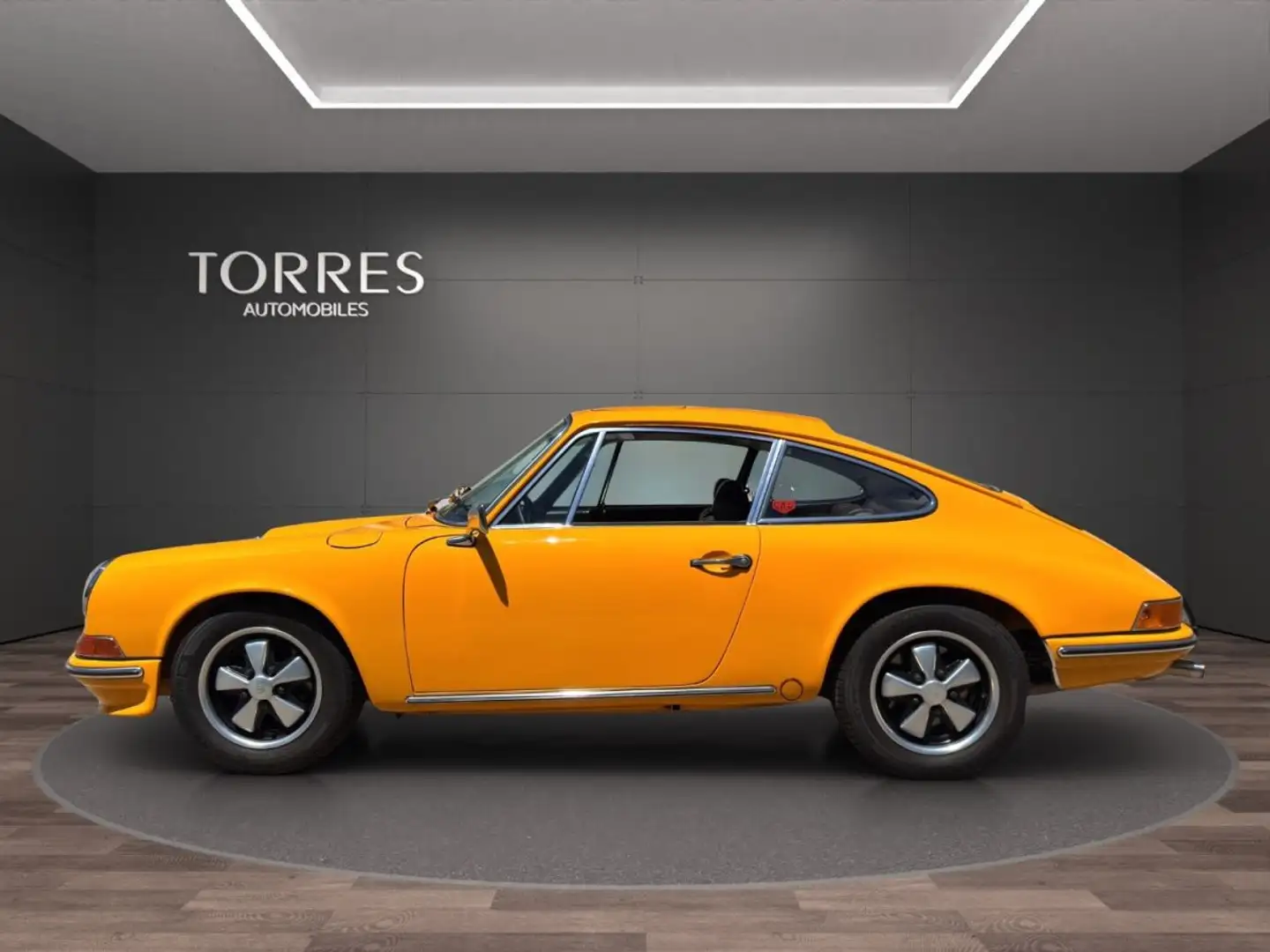 Porsche 911 2,4 T Jaune - 1