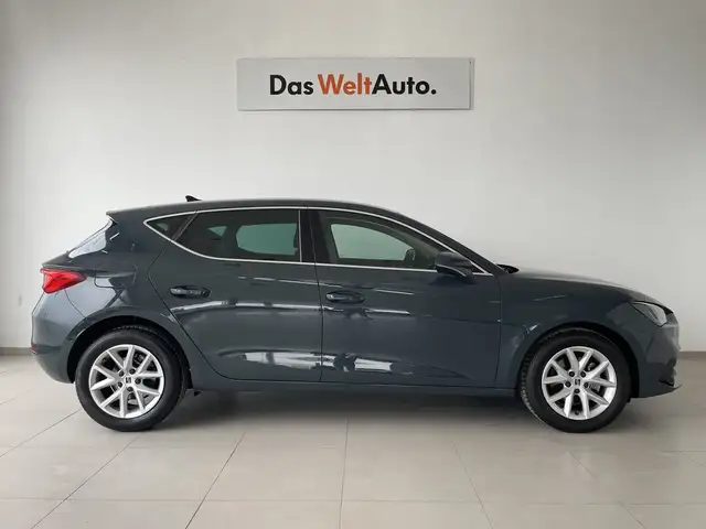 Seat Leon Leon view 3