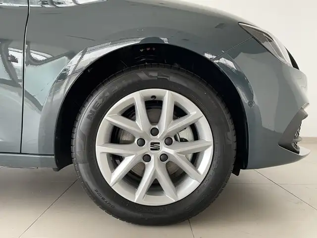 Seat Leon Leon view 8