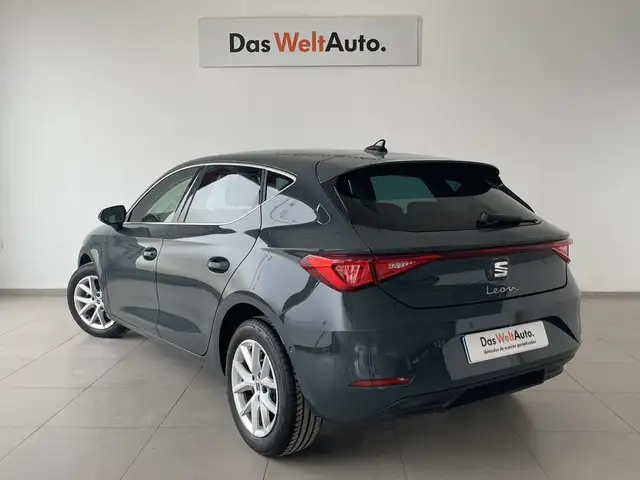 Seat Leon Leon view 2