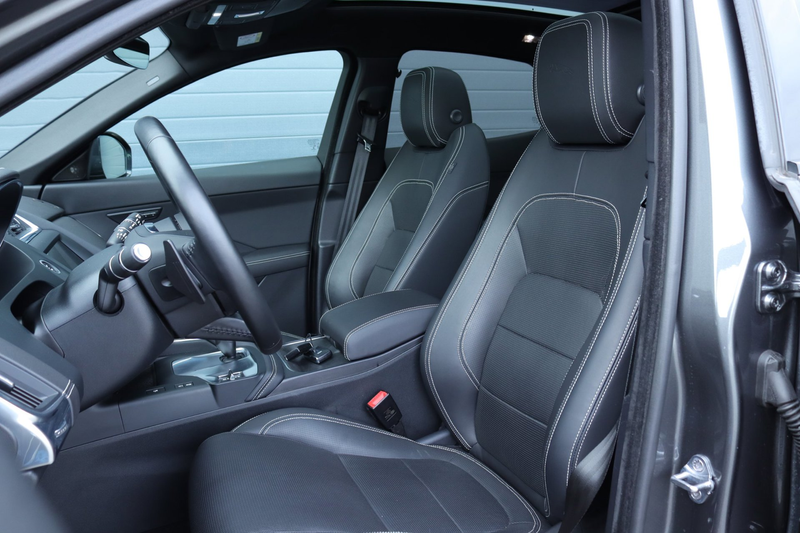 Jaguar E-Pace 2.0 P250 AWD R-Dynamic HSE / Headup / Pano — photo 11