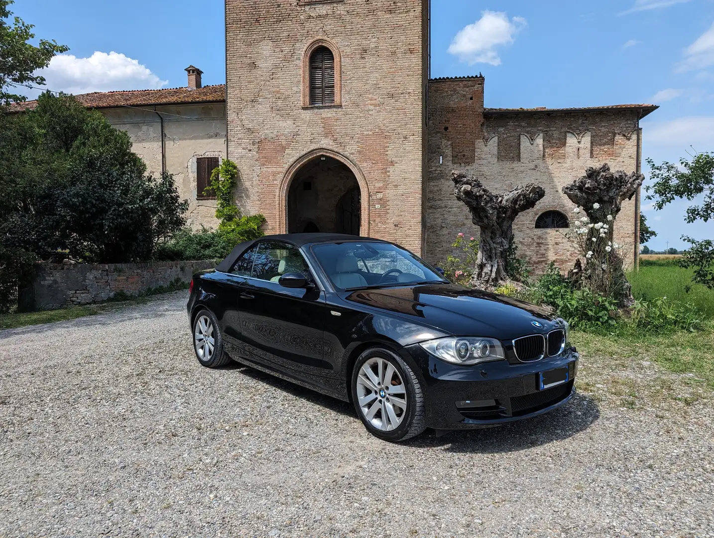 BMW 120 Serie 1 E88 Cabrio 120i Cabrio Futura Schwarz - 1