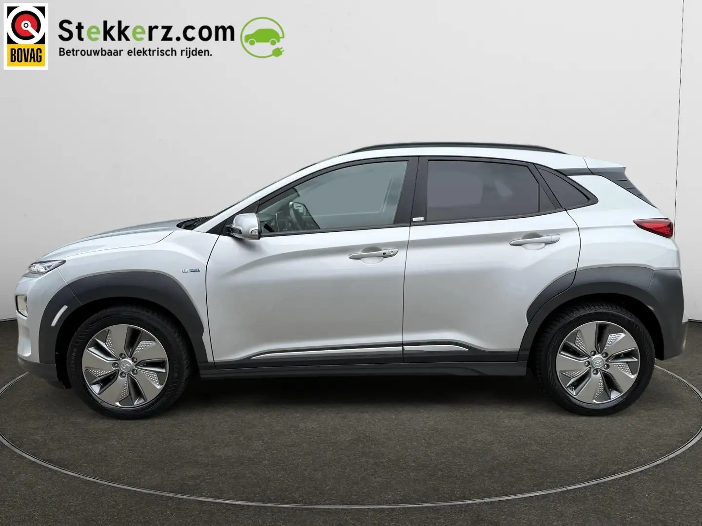 Hyundai KONA EV Premium Sky 64 kWh Schuifdak, Leer, SOH 100% Gris - 2