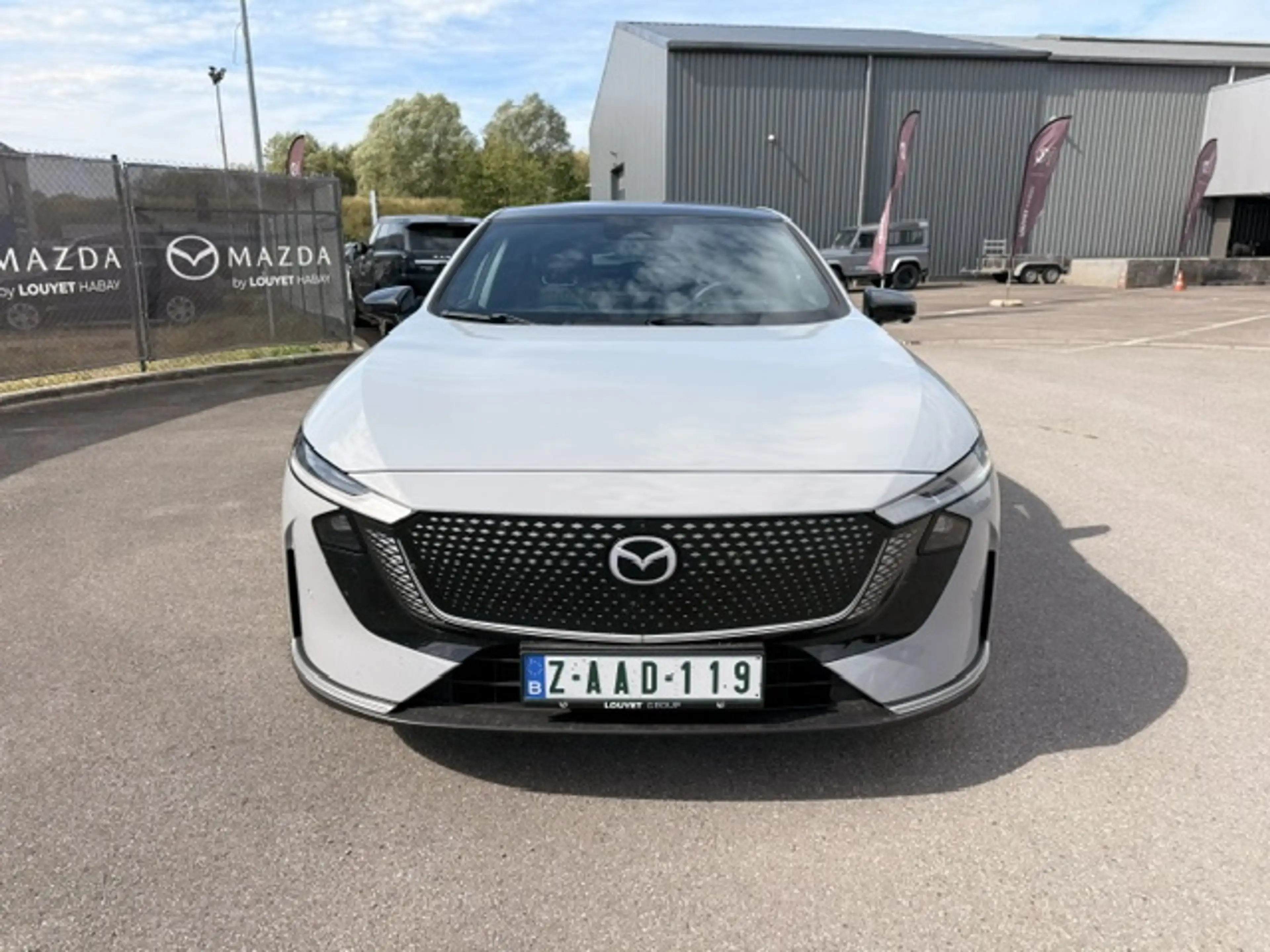 Mazda 6e 6e 68.8 kWh Takumi — photo 2