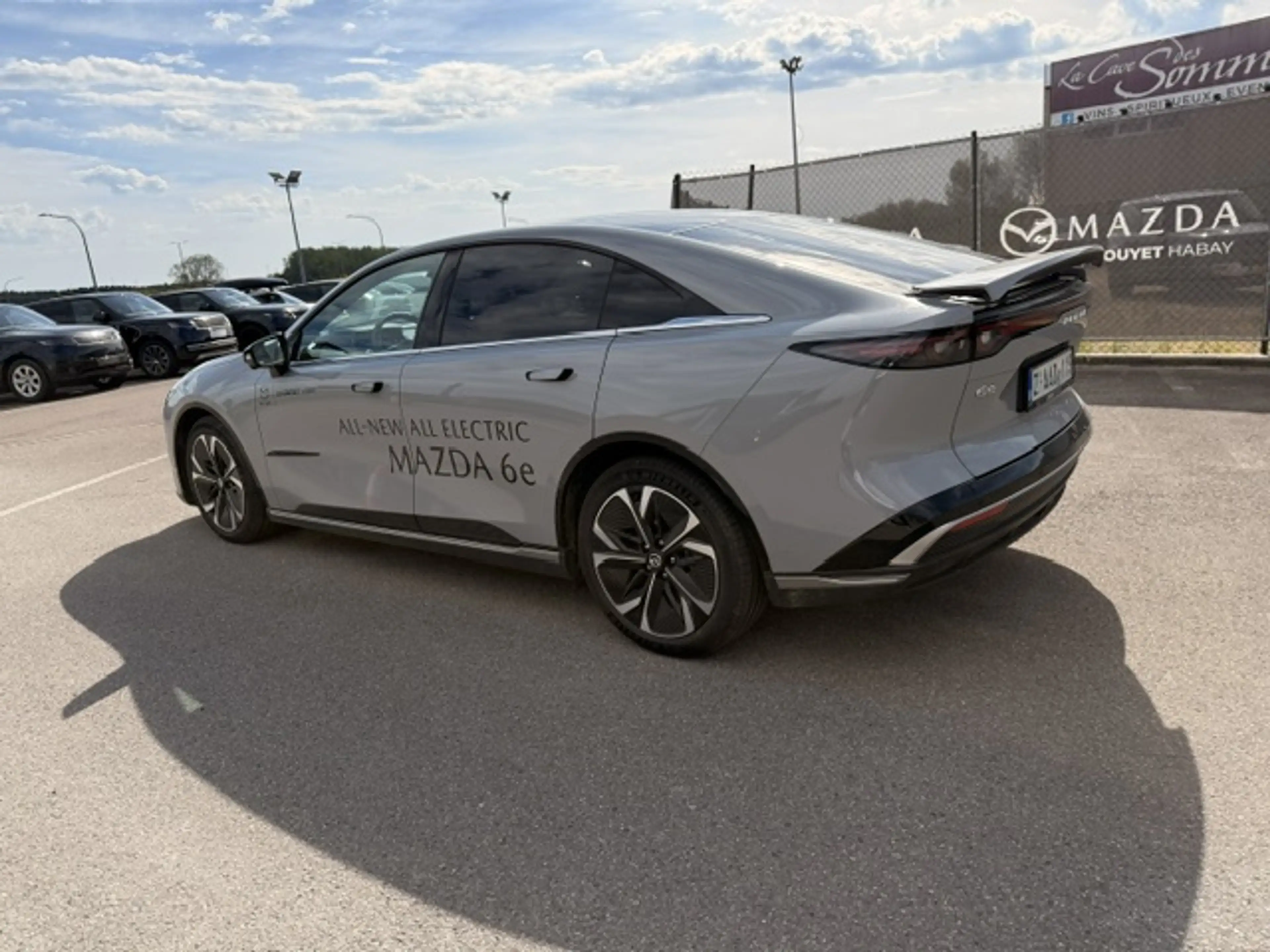 Mazda 6e 6e 68.8 kWh Takumi — photo 3