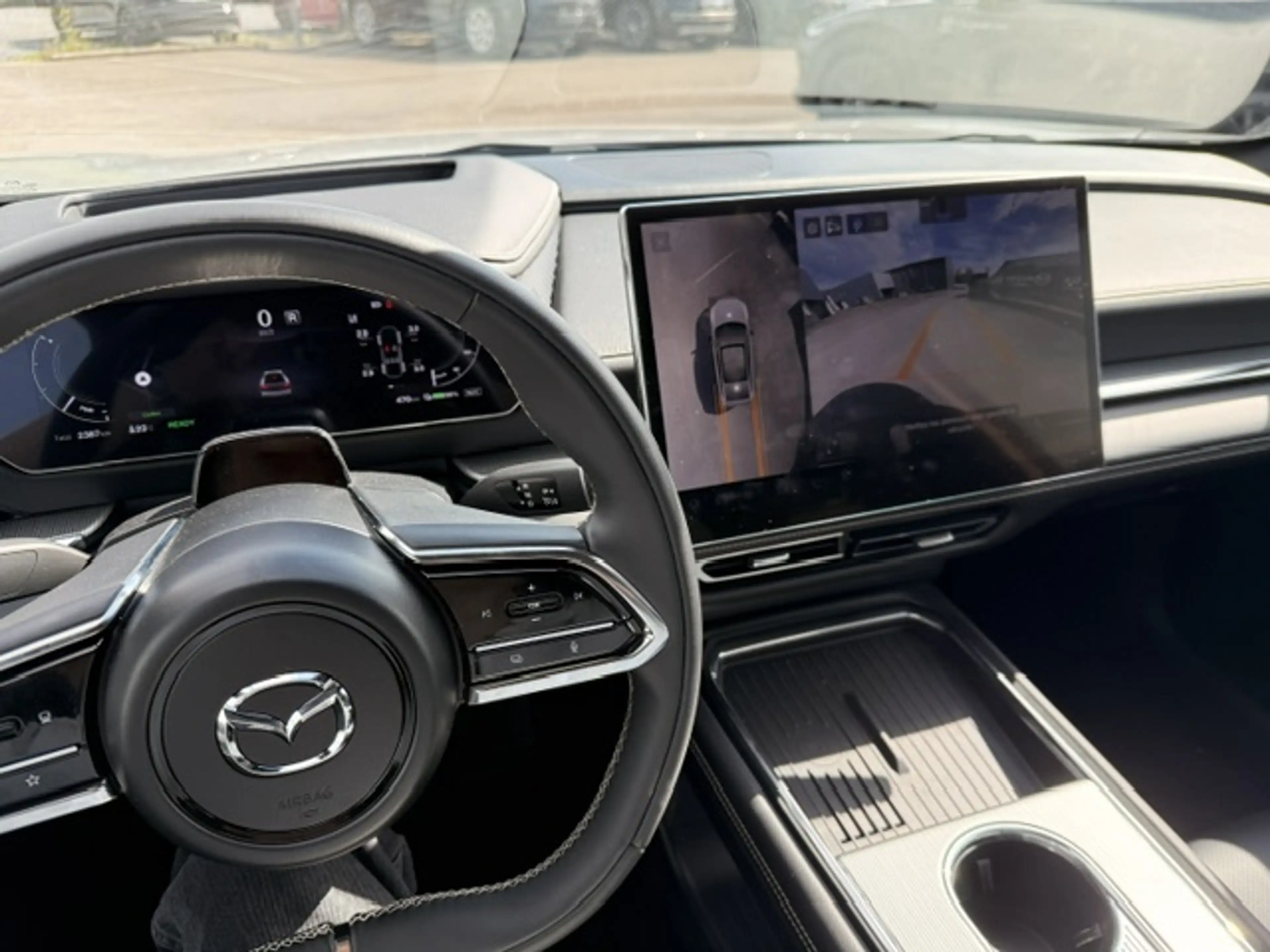 Mazda 6e 6e 68.8 kWh Takumi — photo 5