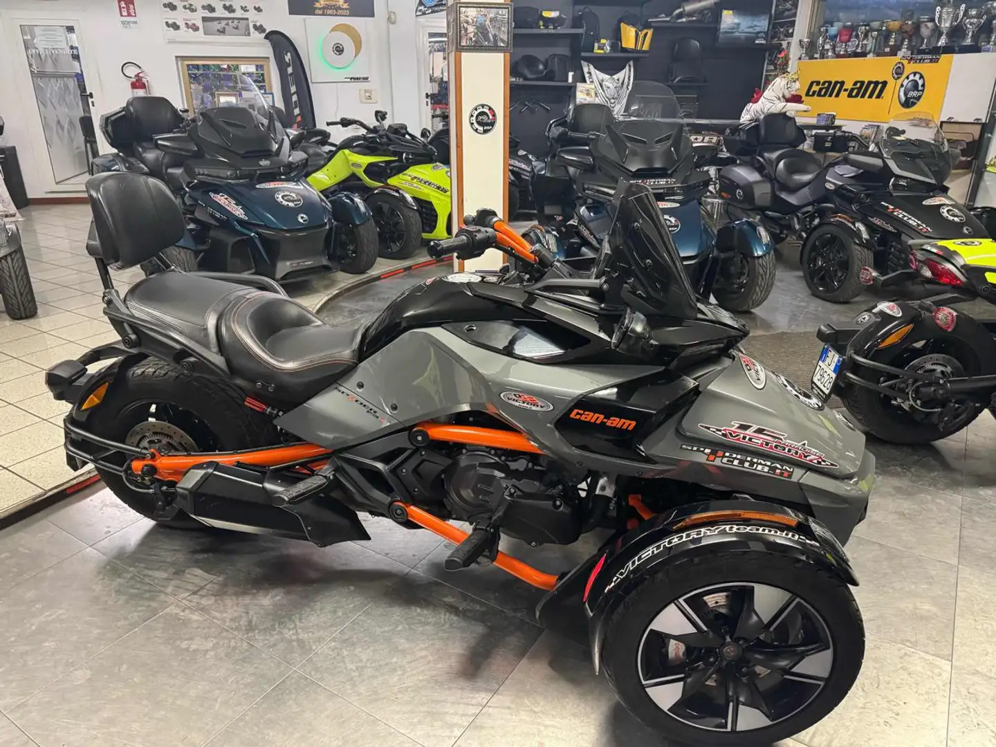Can-Am Spyder F3 f3 Gris - 2