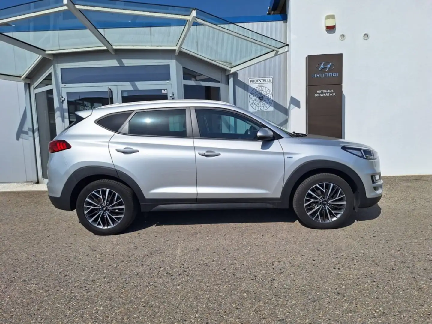 Hyundai TUCSON 1,6 CRDi Level 4 Silber - 2