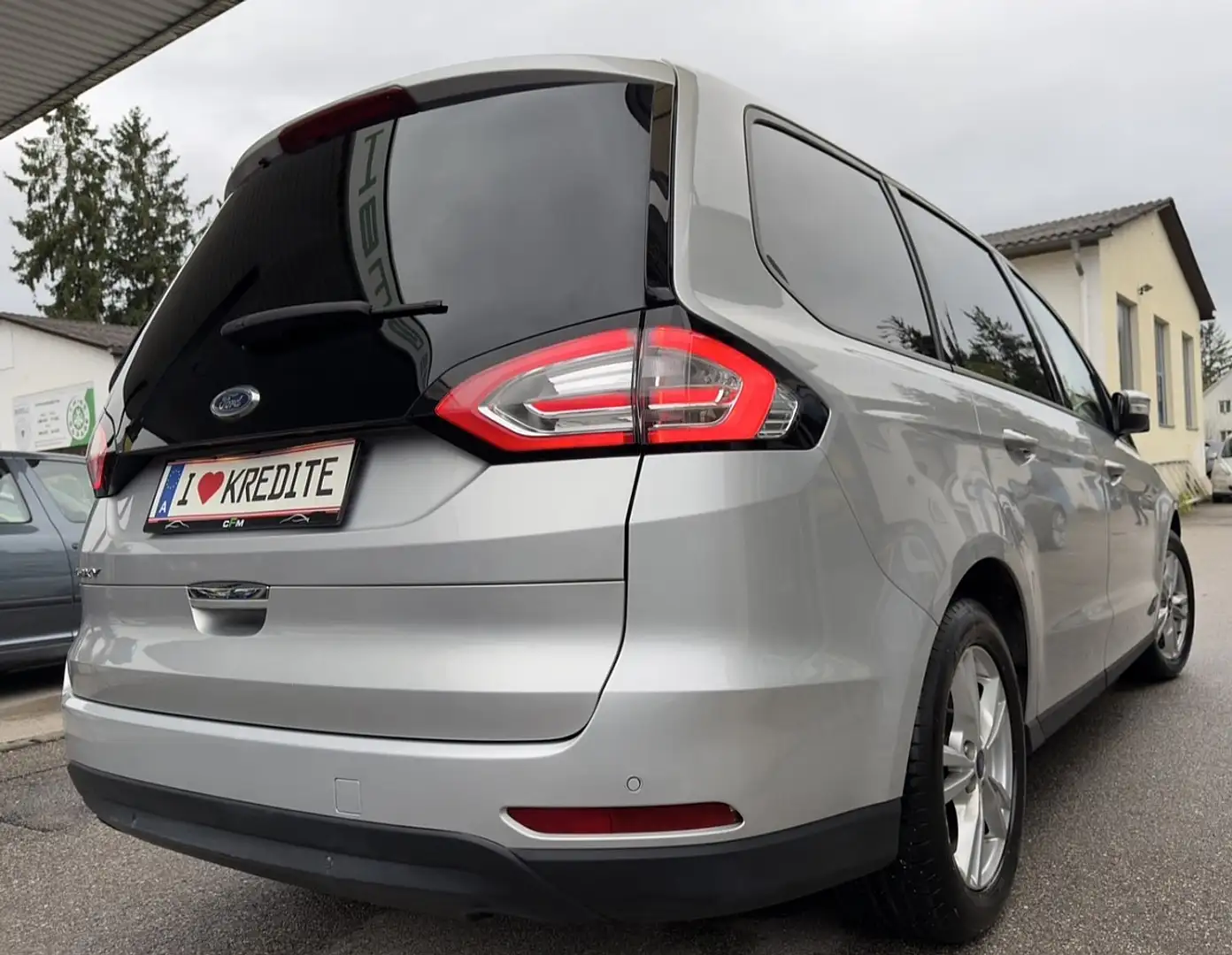 Ford Galaxy 2,0 EcoBlue SCR Business Gris - 2