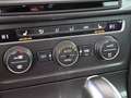 Volkswagen Golf e- VII 24kWh Aut LED NAVI R-CAM SITZHZG TEMP Weiß - thumbnail 17