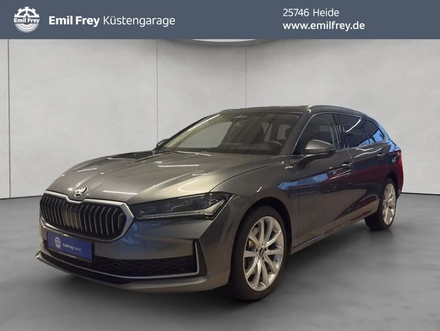 Skoda Superb Combi 2.0 TDI DSG 4x4 L&K SHZ RFK NAVI AHK Grau - 1