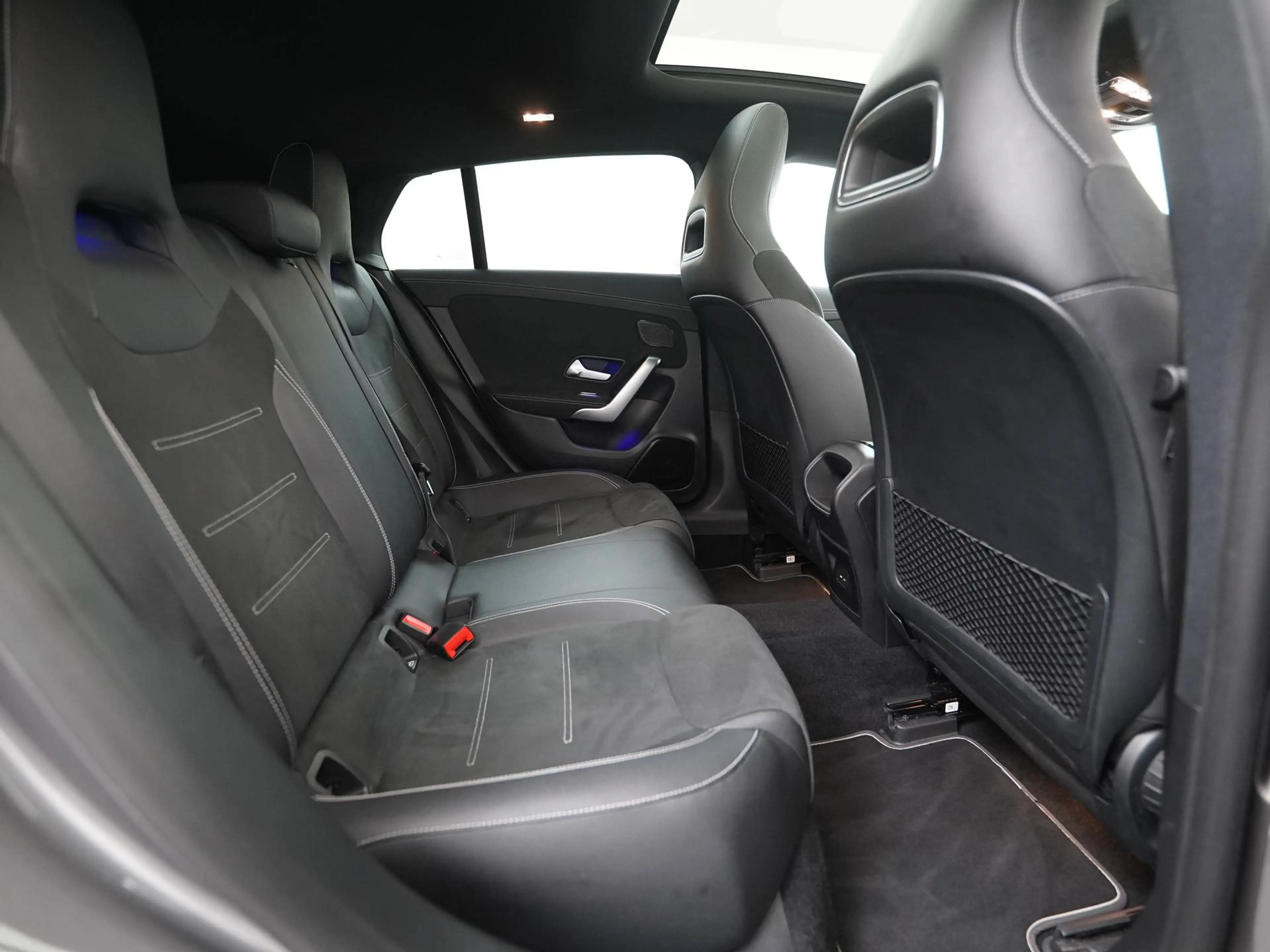 Mercedes-Benz CLA 250 250e AMG Night | Panoramadak | Multibeam LED | Wid — photo 33