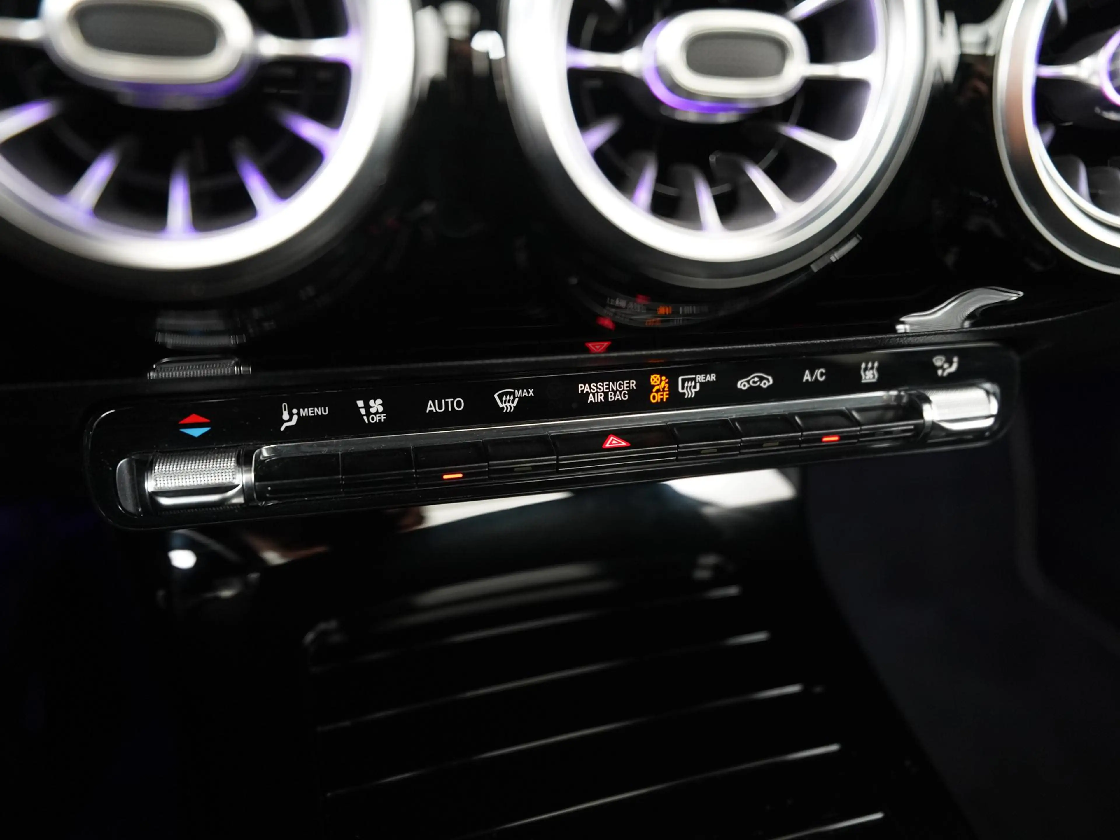 Mercedes-Benz CLA 250 250e AMG Night | Panoramadak | Multibeam LED | Wid — photo 14