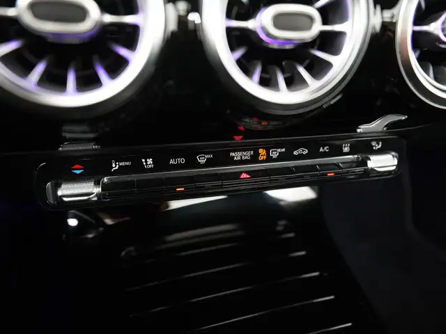Mercedes-Benz CLA view 14