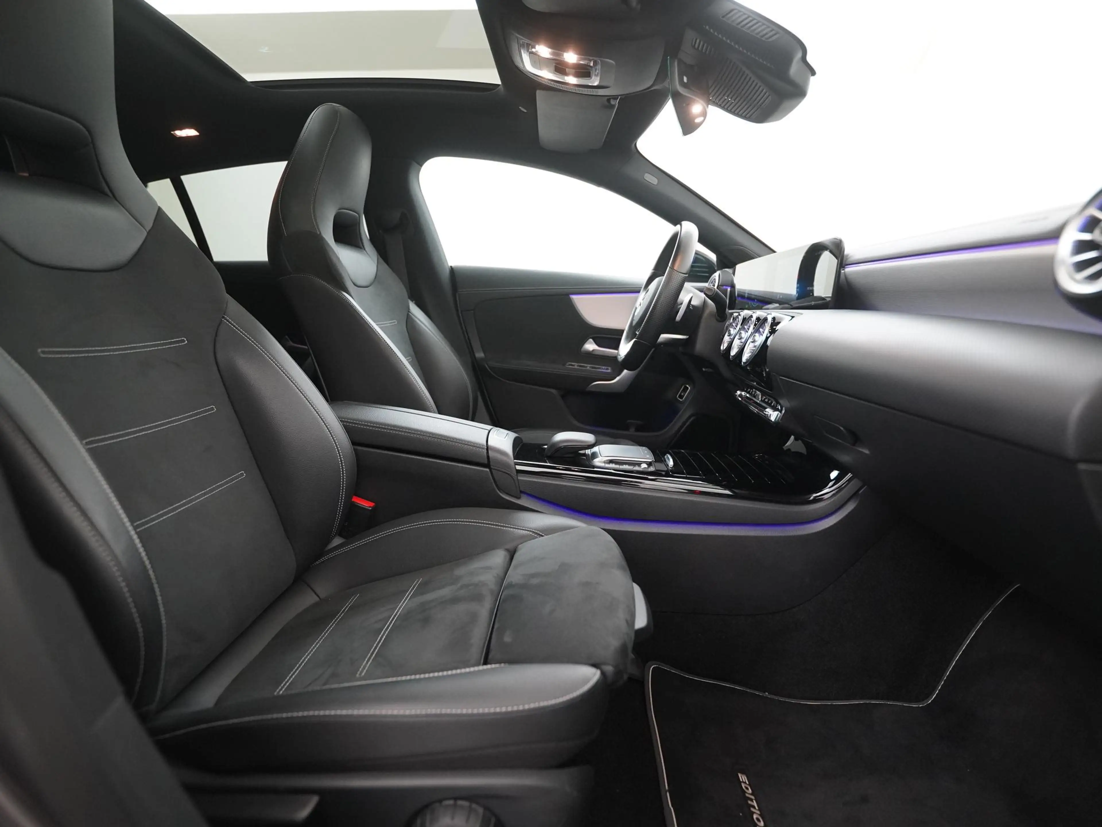 Mercedes-Benz CLA 250 250e AMG Night | Panoramadak | Multibeam LED | Wid — photo 3