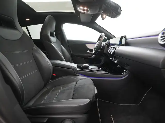 Mercedes-Benz CLA view 3