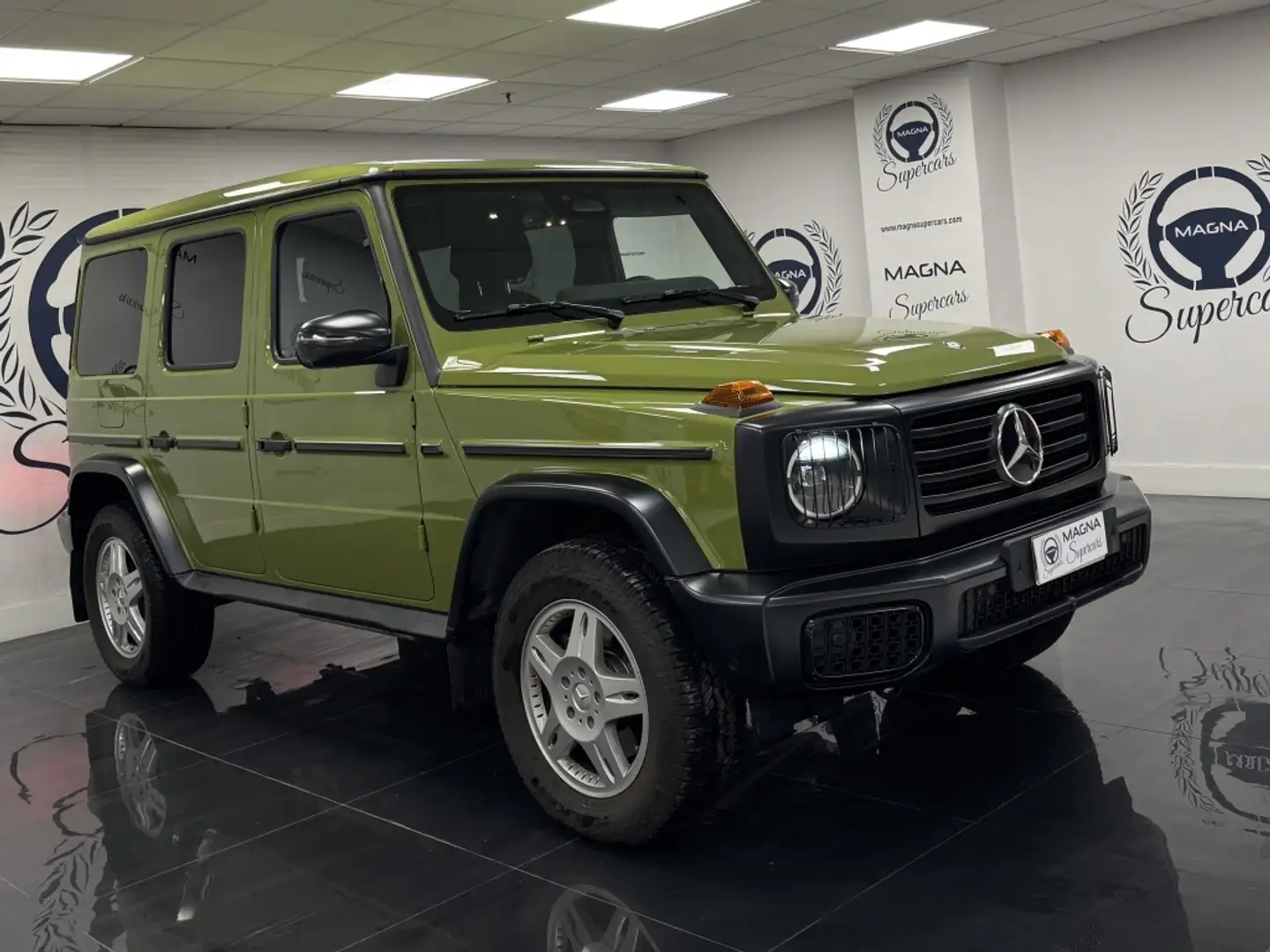 Mercedes-Benz G 500 4Matic 9G-Tronic Verde - 1