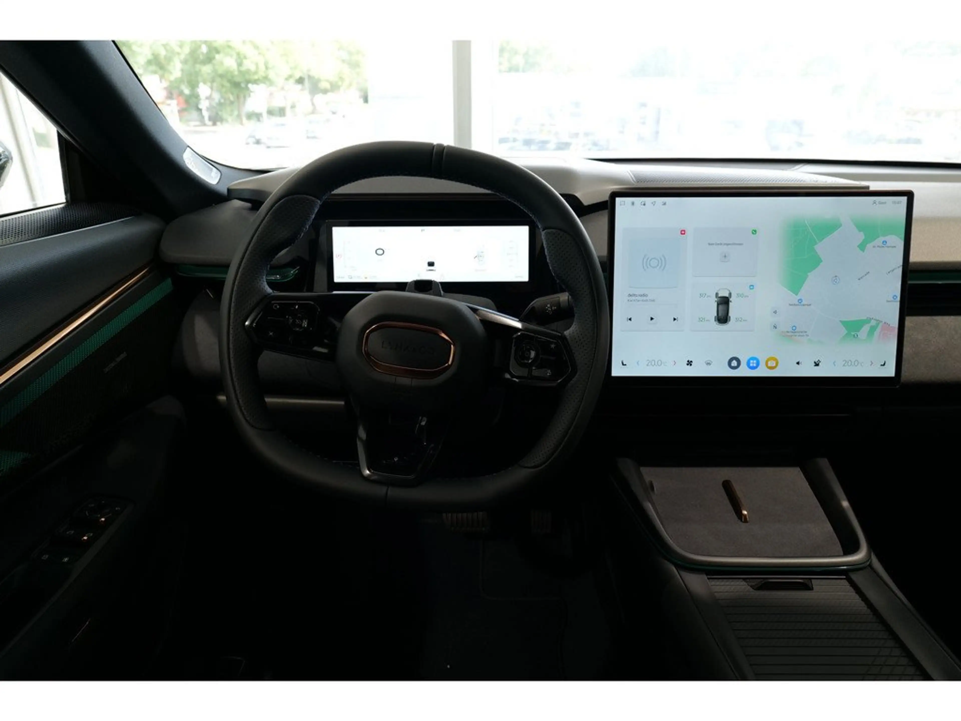 Lynk & Co 08 1.5 T PHEV 257 kW More AKTIVSITZE LED PANO — photo 11