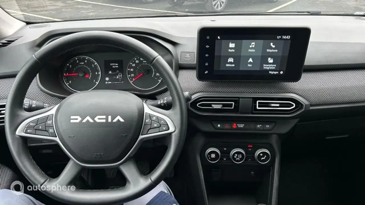 Dacia Sandero Sandero — photo 11