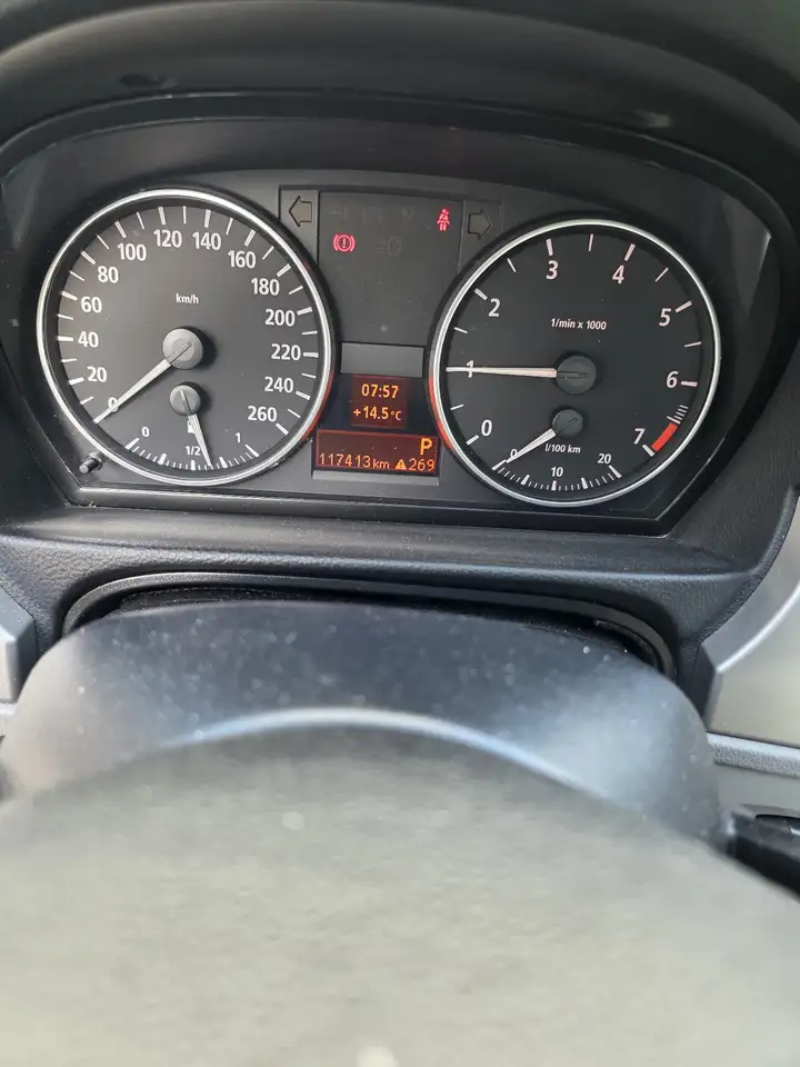 BMW 318i, foto 4