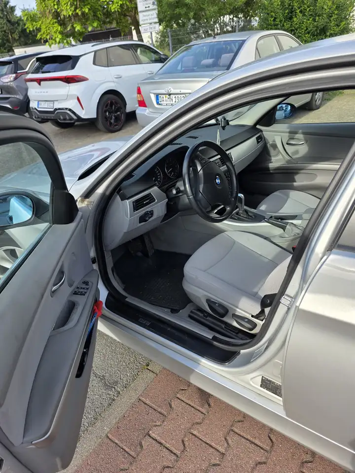 BMW 318i, foto 8