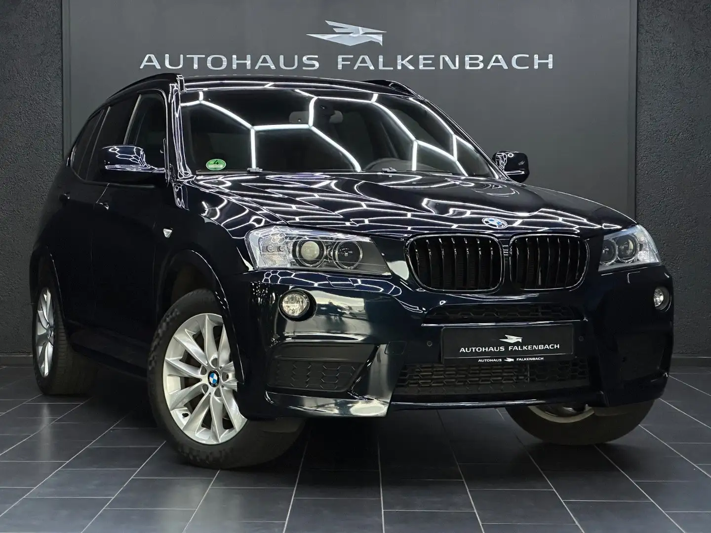 BMW X3 XDRIVE*20D*M-SPORT PAKET*LEDER*HUD*MEMORY*19 Schwarz - 1