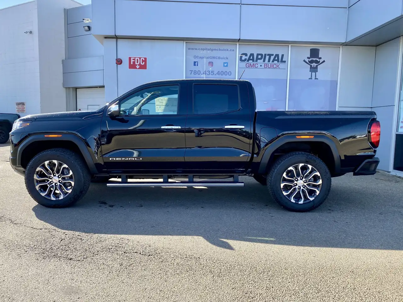GMC Canyon снимка GMC Canyon