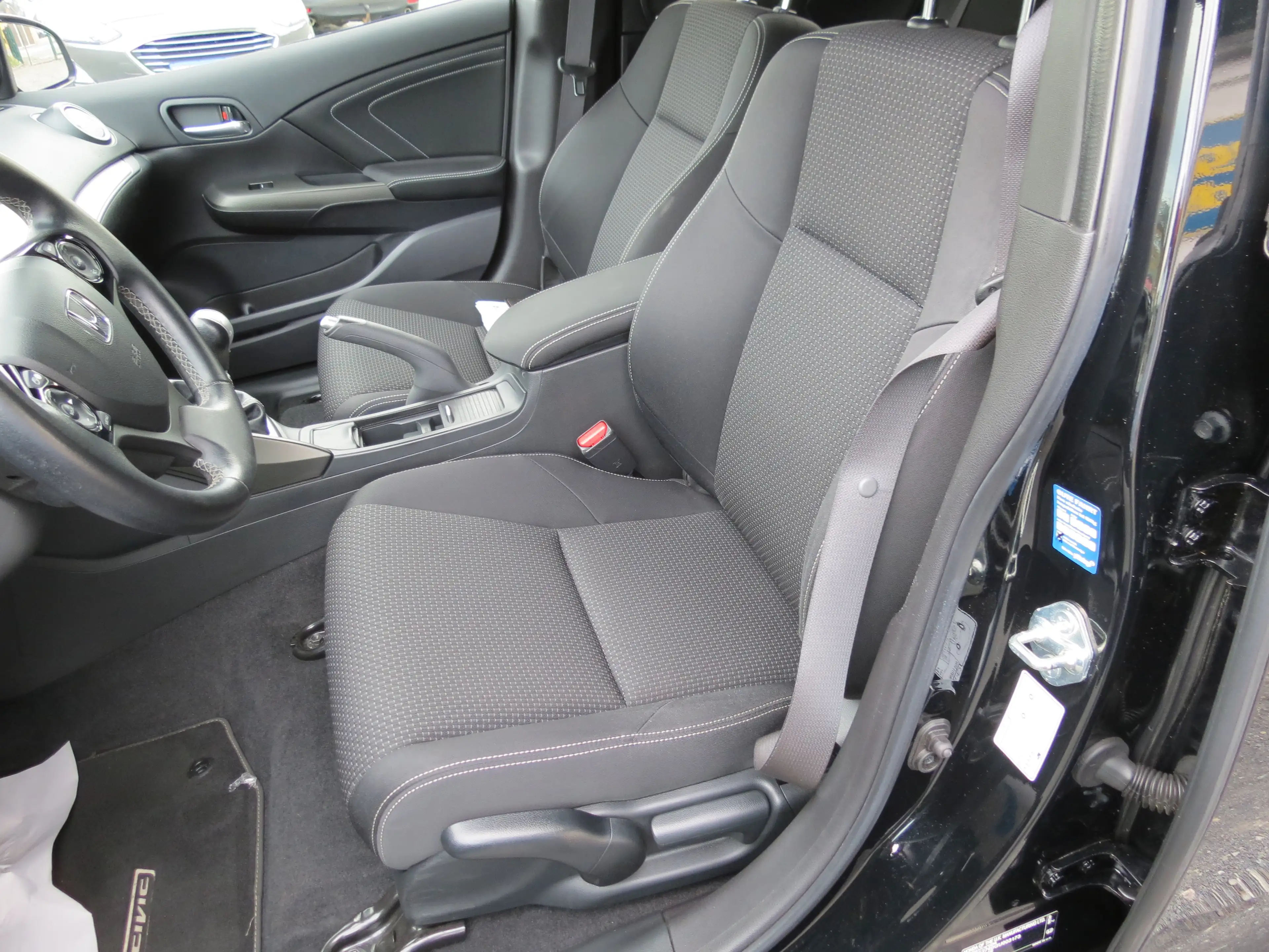 Honda Civic 1.8 Sport Erst 50Tkm!!!Allwetter!!TOP!!Navi!! — photo 15