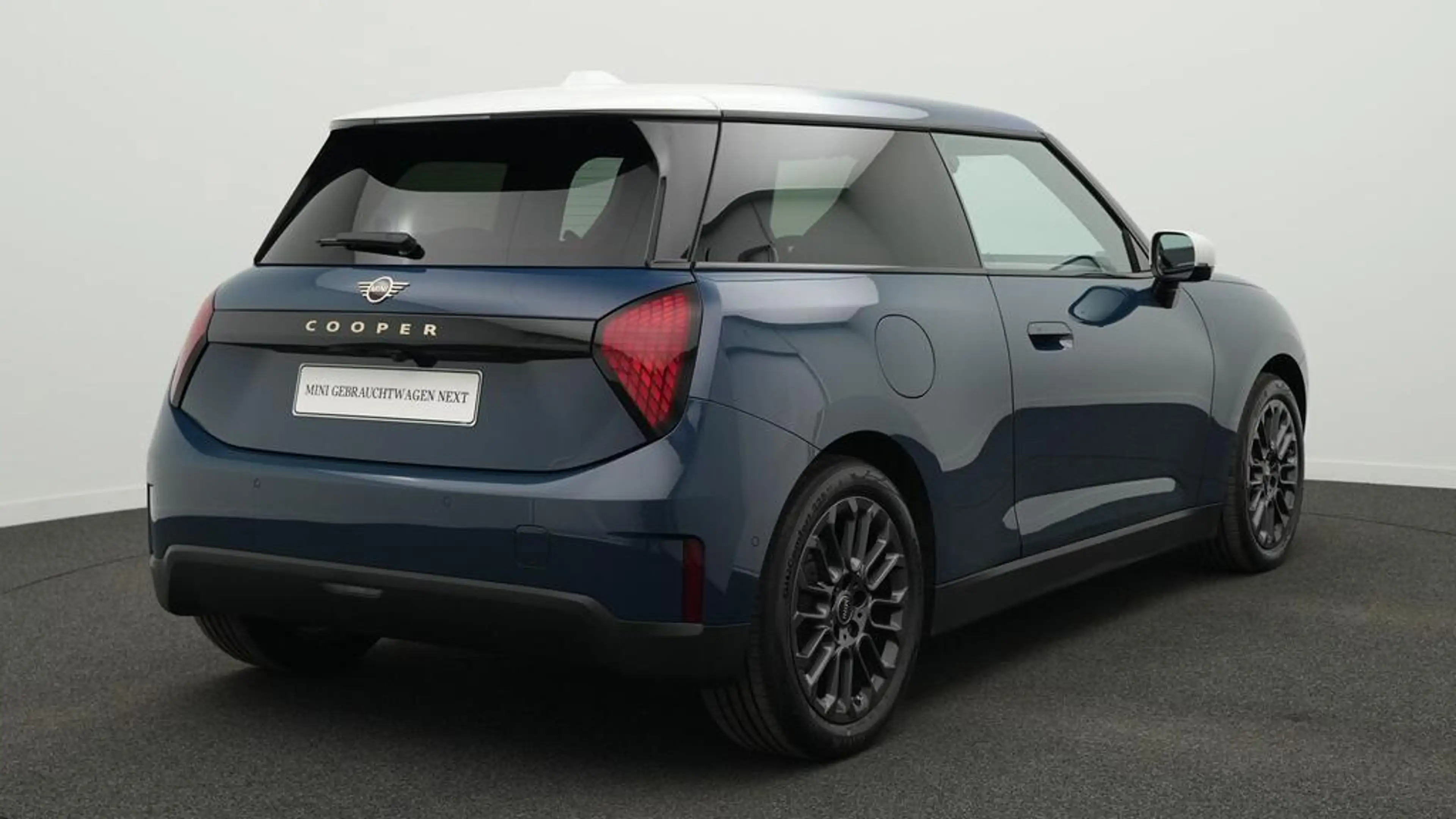 MINI Cooper E Favoured Trim — photo 6